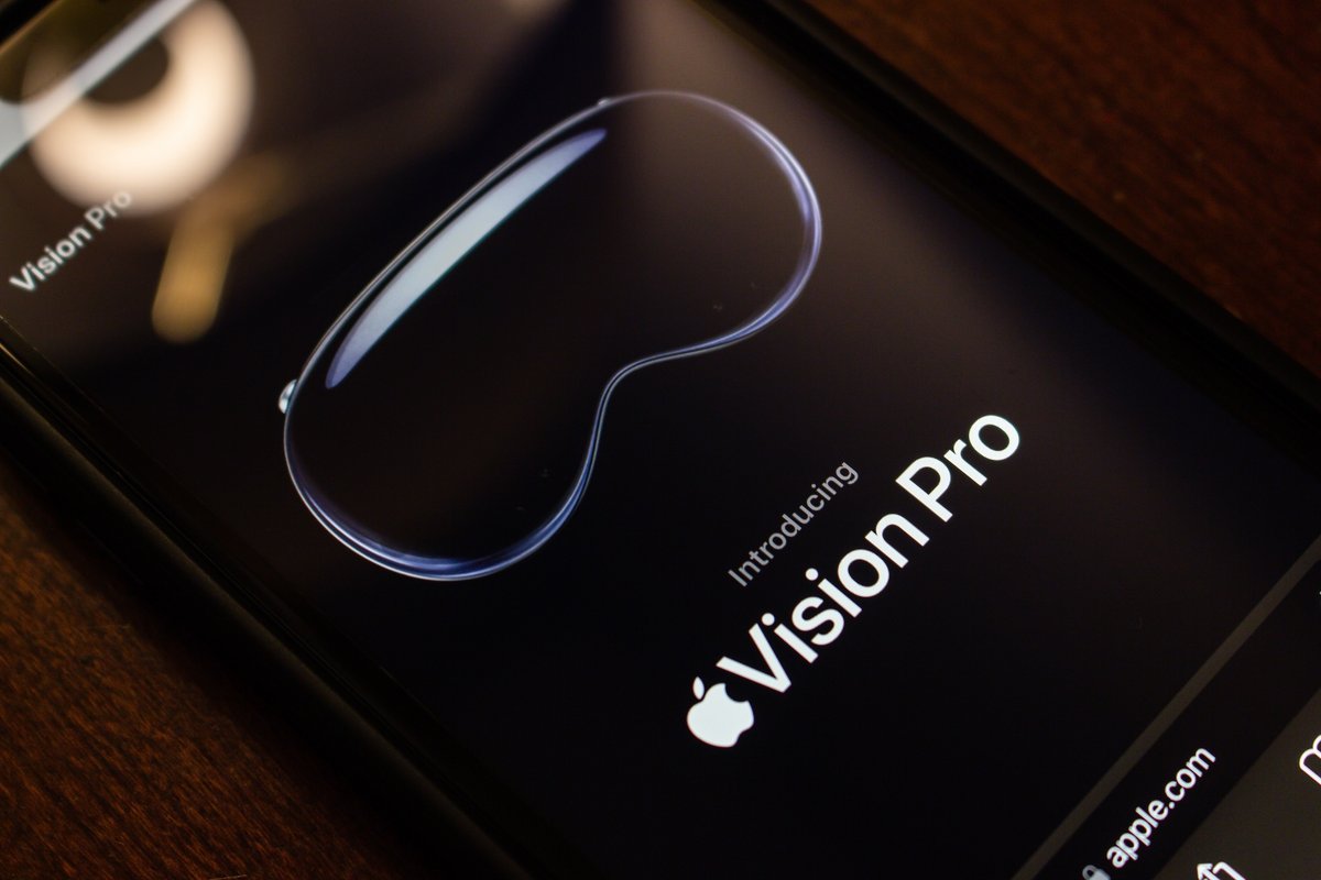 Apple continue de peaufiner son casque Vision Pro © Koshiro K / Shutterstock