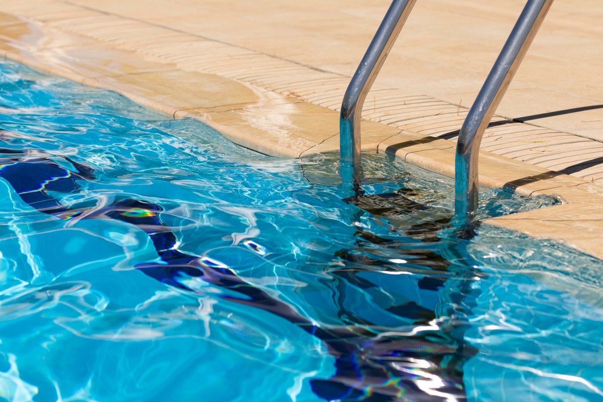 Une piscine © Shutterstock