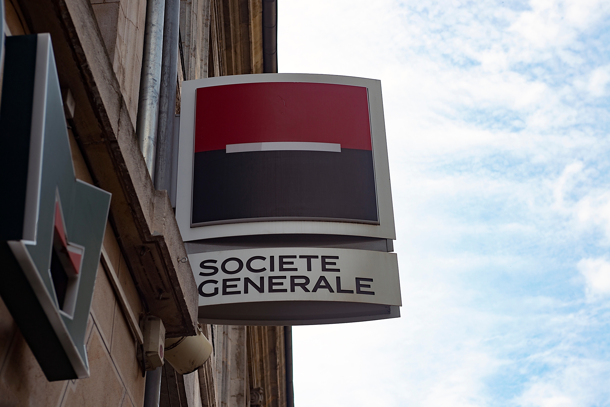 Société Générale ne veut plus de Shine : pourquoi les banques historiques veulent se débarrasser de leurs néobanques