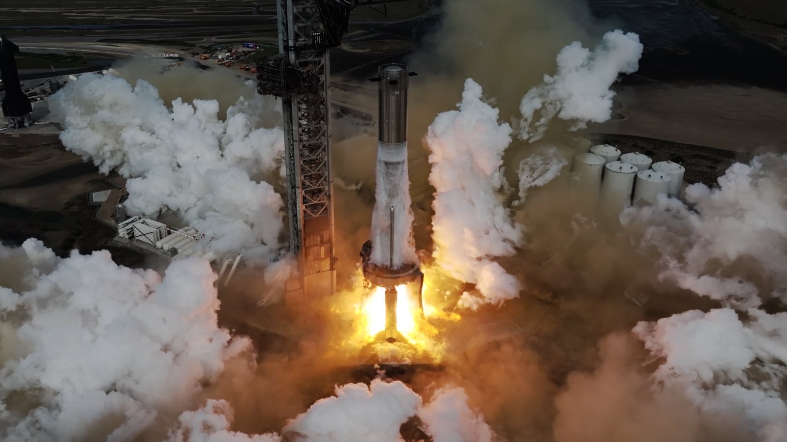 SpaceX, Google, Pentagone : la montée en puissance discrète du cloud IA de Musk