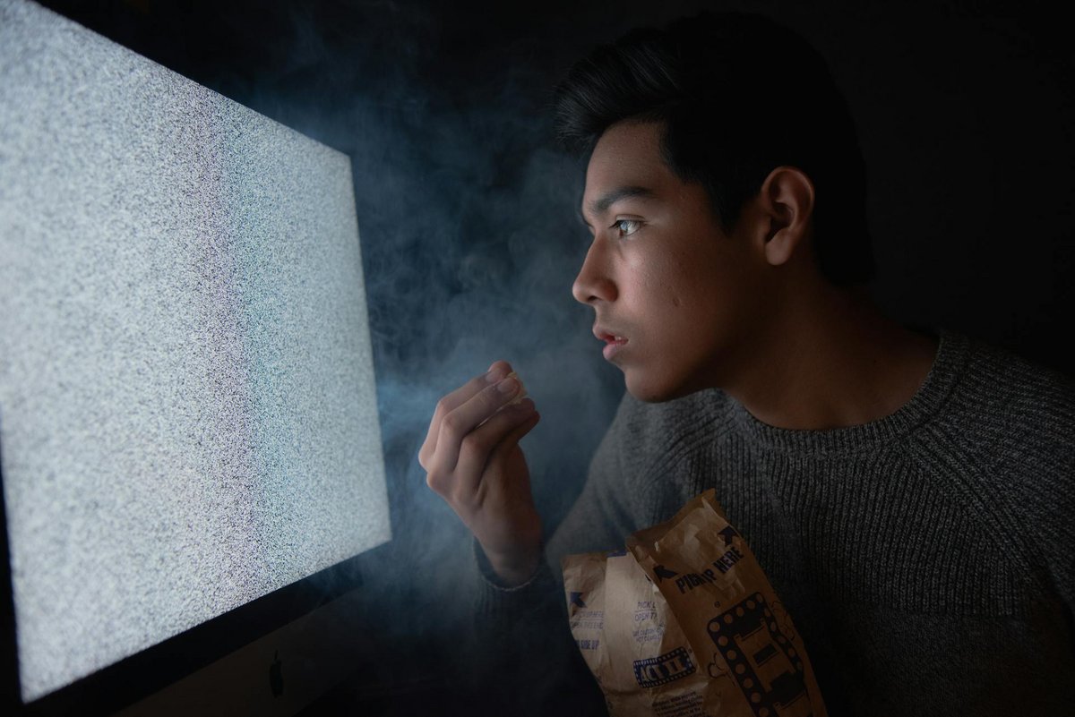 Le binge-watching peut devenir une addiction © Amateur Hub / Pexels
