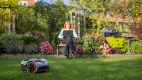 Segway bouscule le marché du jardin avec un robot tondeuse sans câble périphérique à moins de 1000€