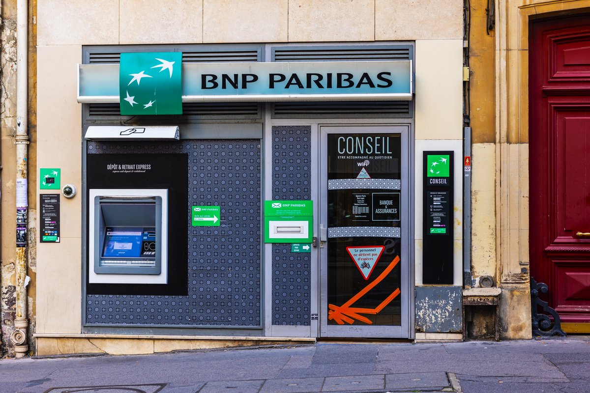 Une agence BNP Paribas à Paris © ArDanMe / Shutterstock.com