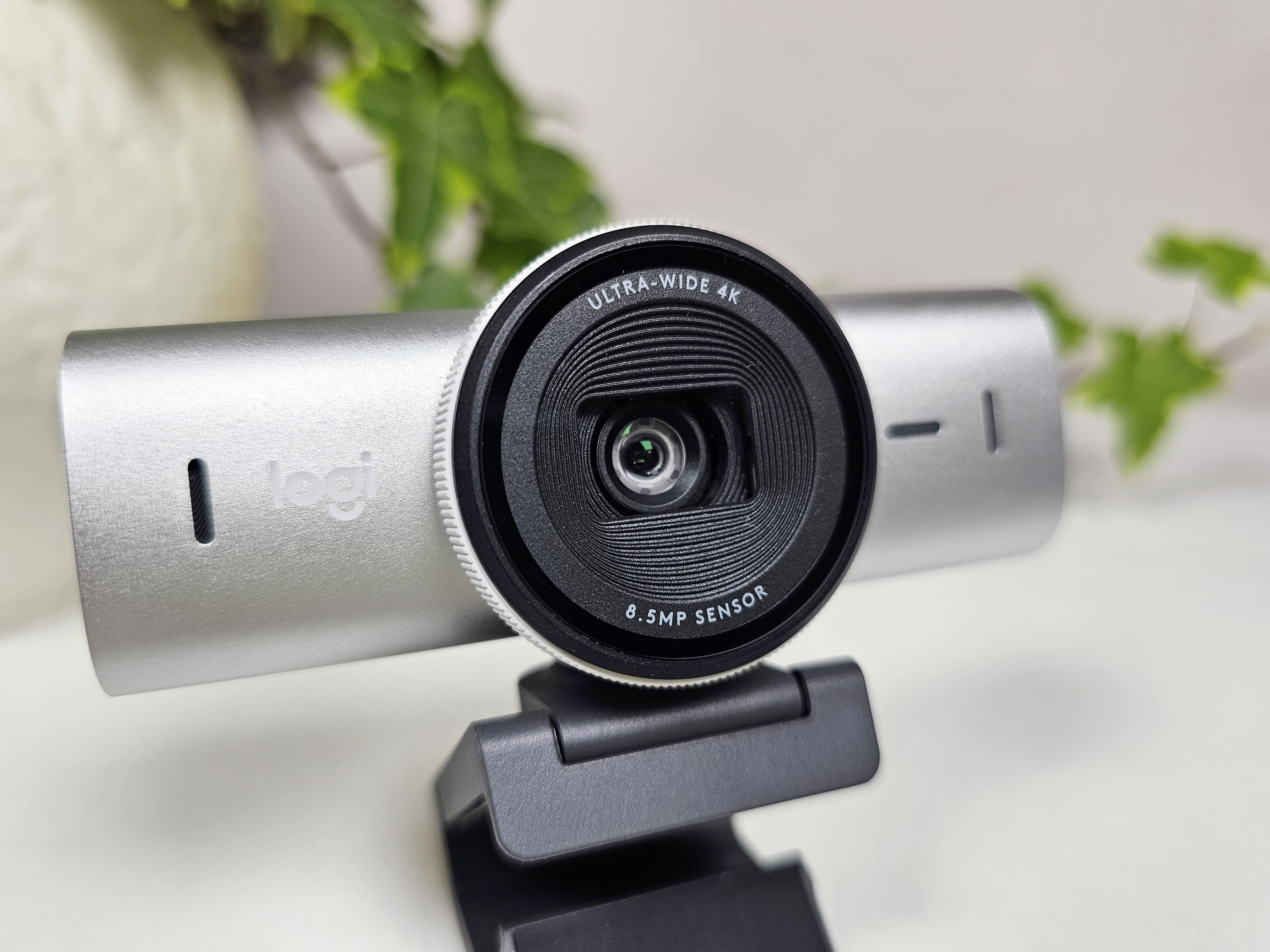 La Logitech MX Brio rejoint notre comparatif des meilleures webcams !