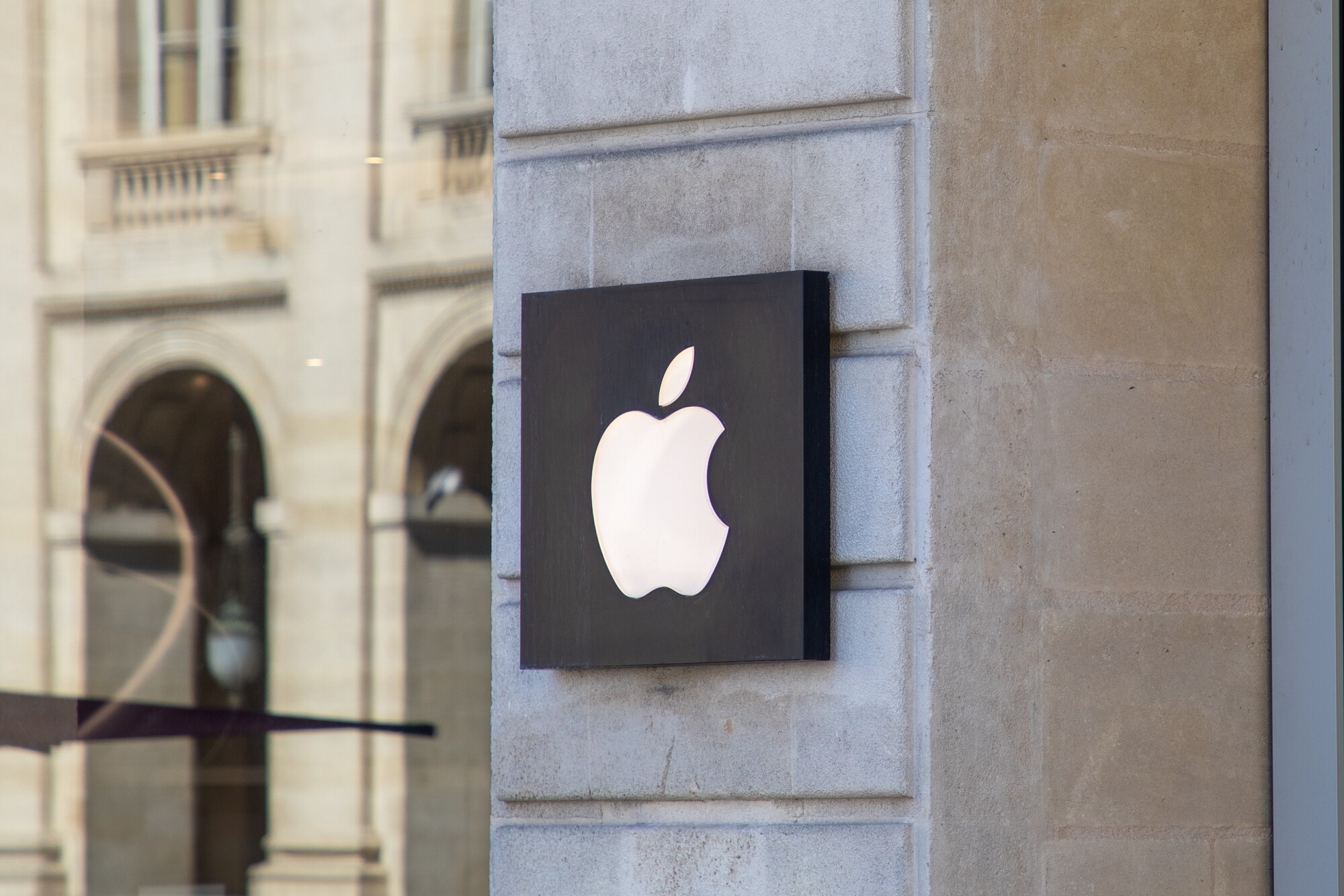 Le département de la Justice des États-Unis attaque Apple pour son monopole sur le marché du téléphone