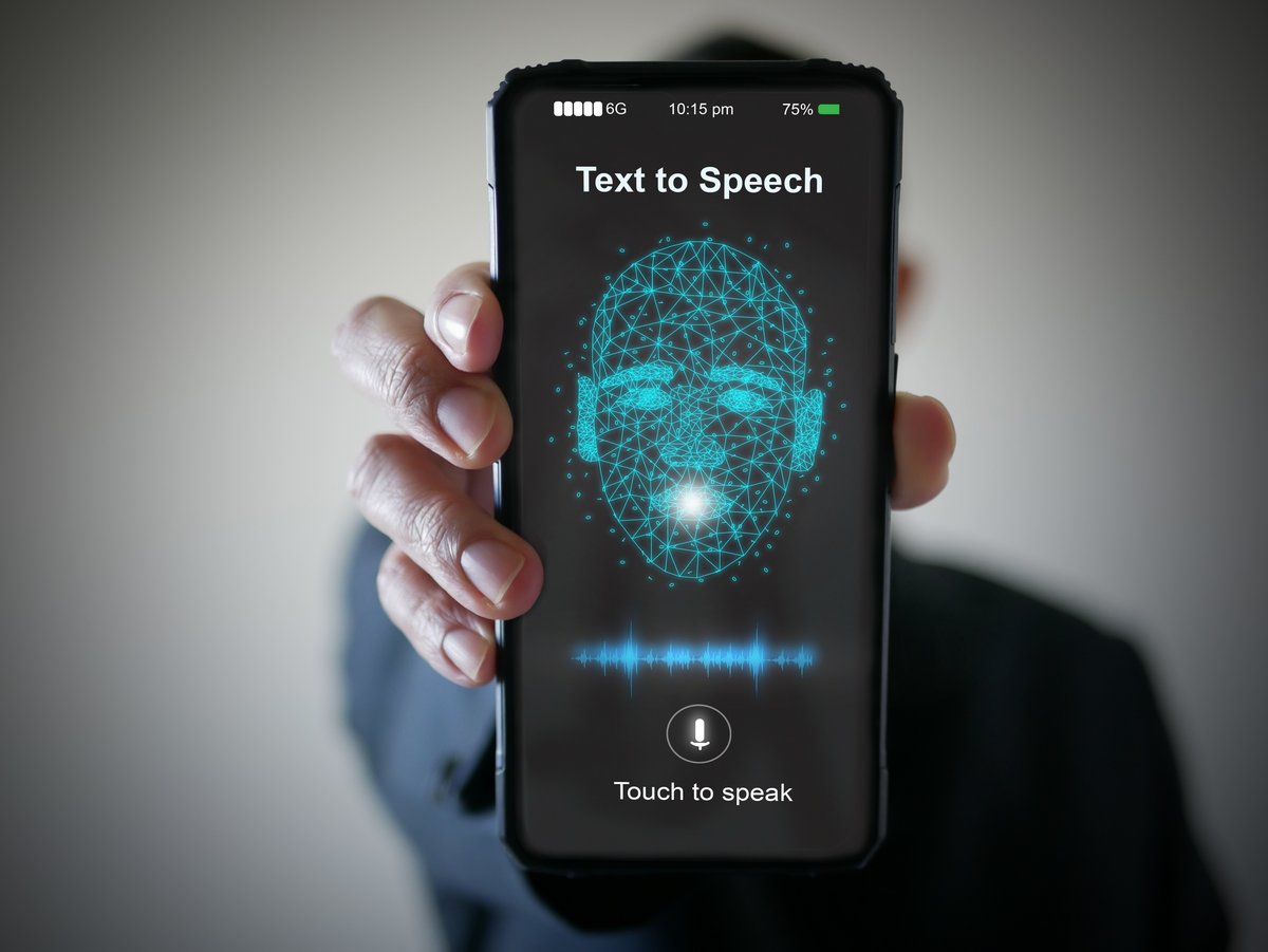 Voice Engine propose du text-to-voice © Ole.CNX / Shutterstock