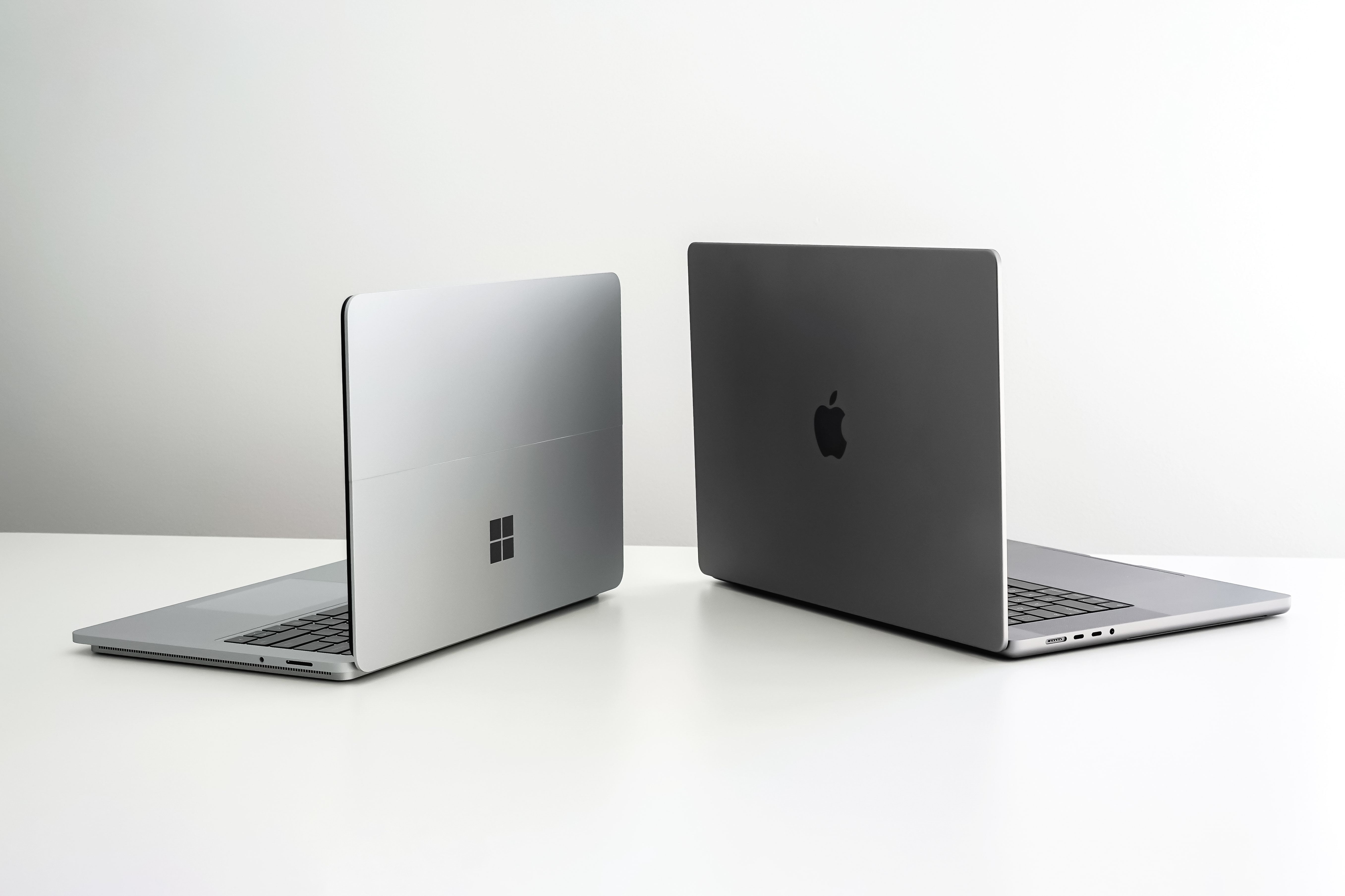 Avec son Surface Laptop 6, Microsoft veut directement concurrencer les Mac M3/M3 Pro d'Apple