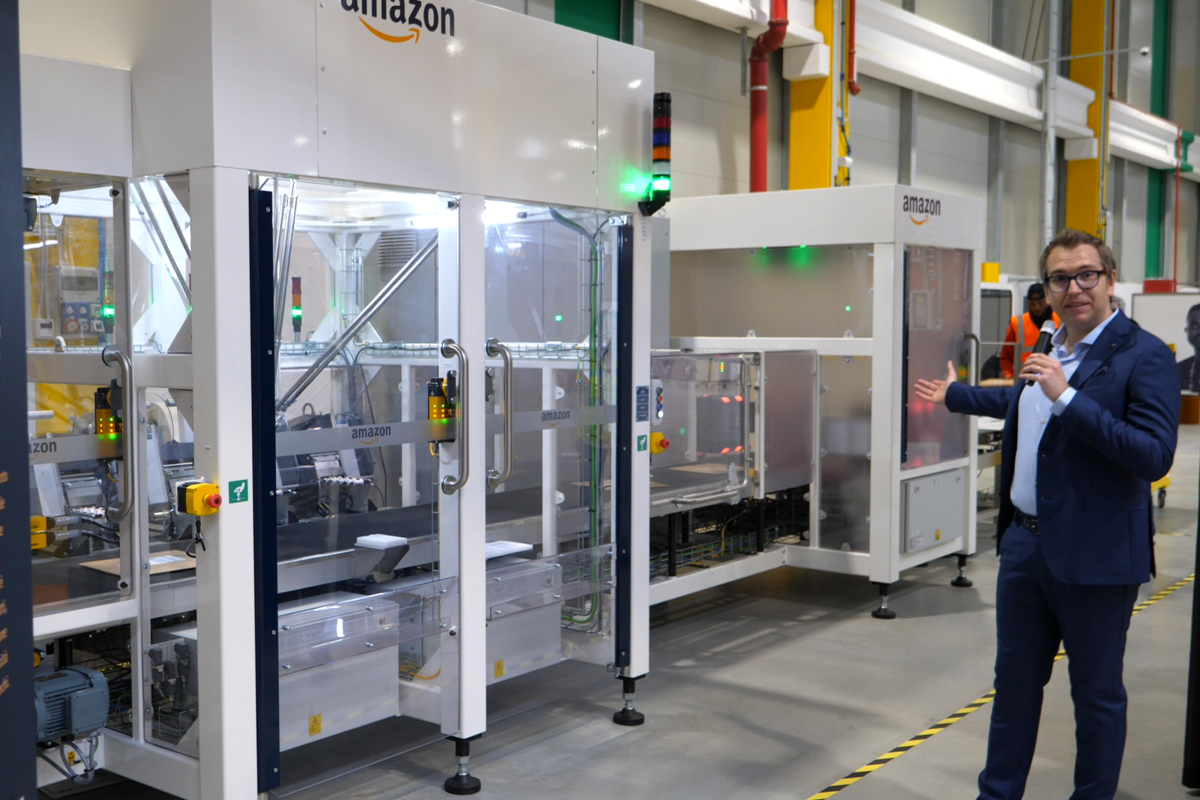 Stefano La Rovere, le directeur robotique, mécatronique et durabilité packaging d'Amazon, nous présente l'URL © Alexandre Boero / Clubic