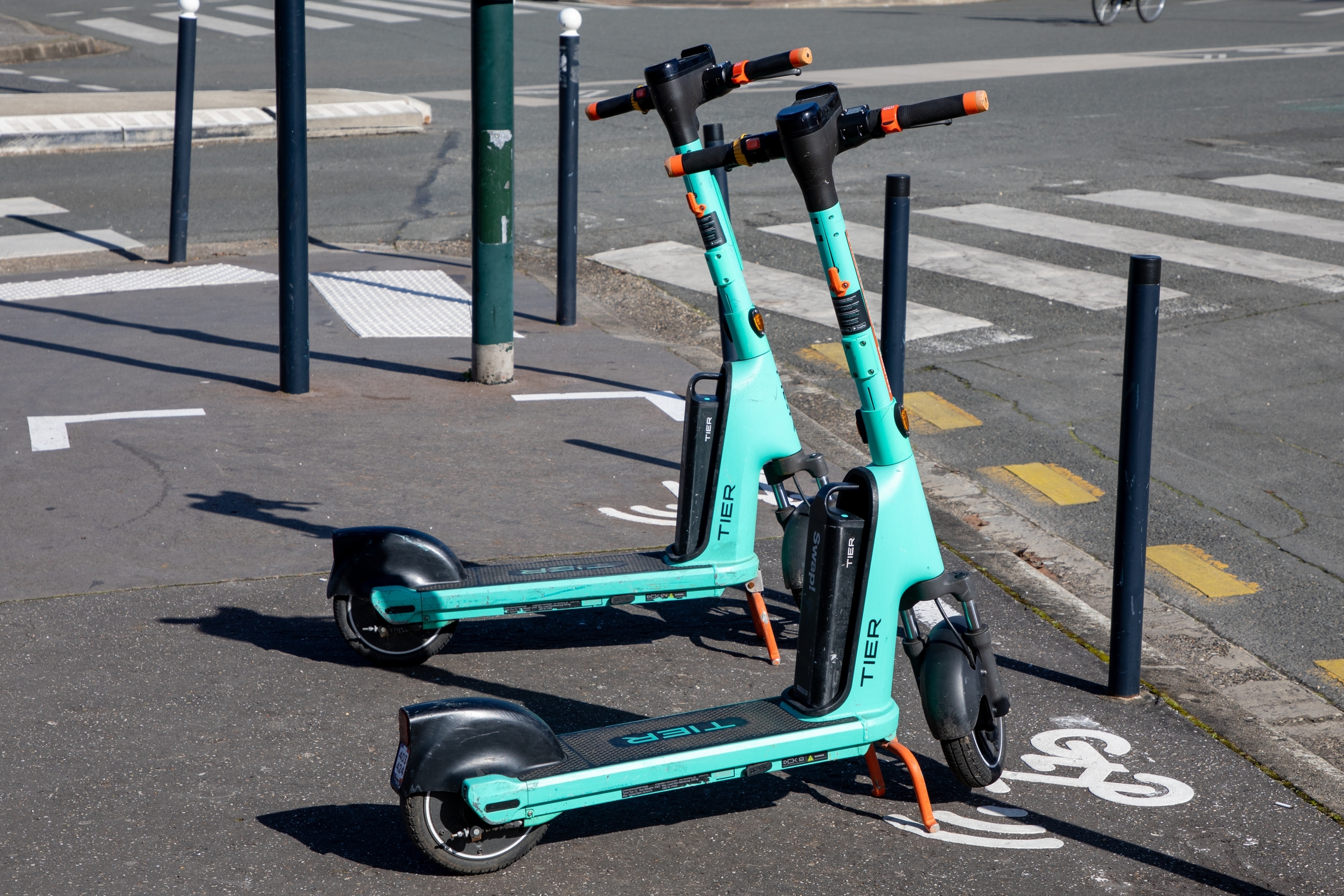 Trottinettes électriques, rien ne va plus ! Les ventes continuent de chuter, la législation se durcit