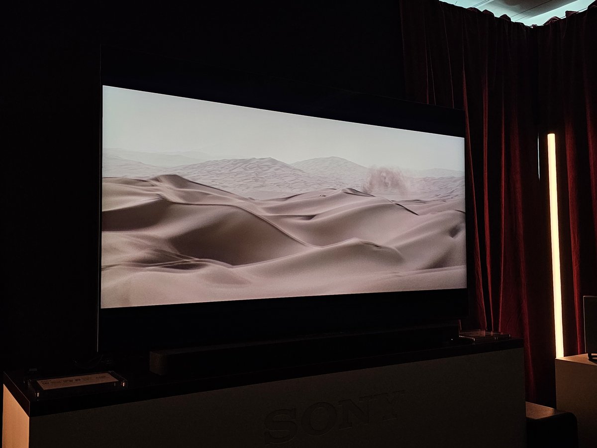   The Sony BRAVIA 9 during our visit to the brand's showroom © Matthieu Legouge for Clubic