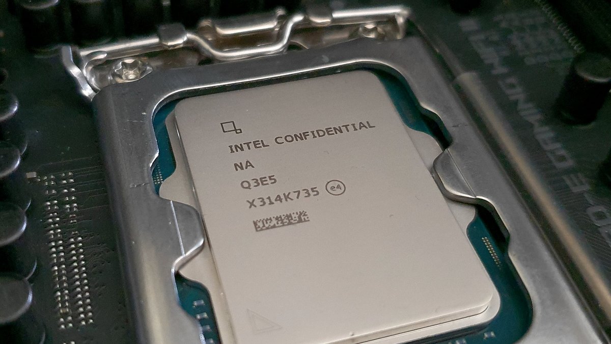 Intel Confidential ? Promis, c'est bien un Core i3-14100F © Nerces pour Clubic