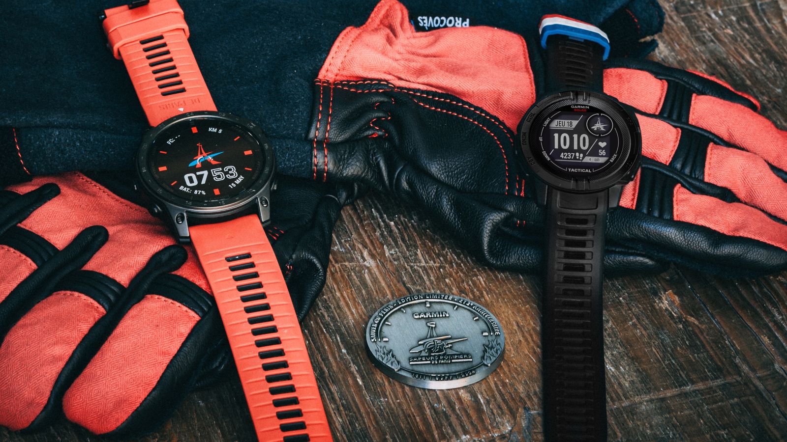 Garmin s'associe avec les sapeurs-pompiers de Paris et sort deux éditions spéciales des montres tactix 7 et Instinct 2