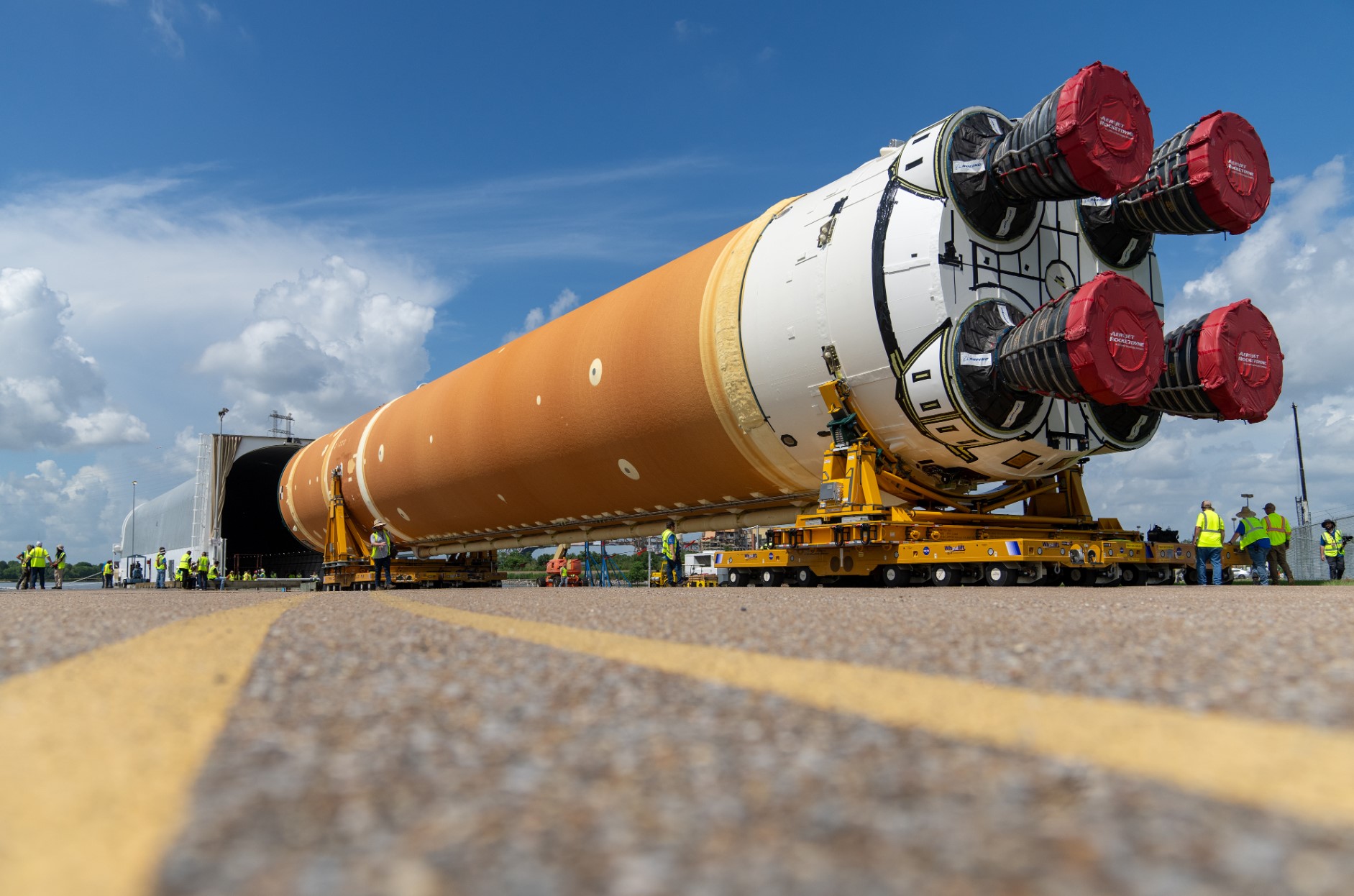 La NASA est désormais prête à assembler les éléments de sa fusée lunaire SLS pour sa première mission habitée