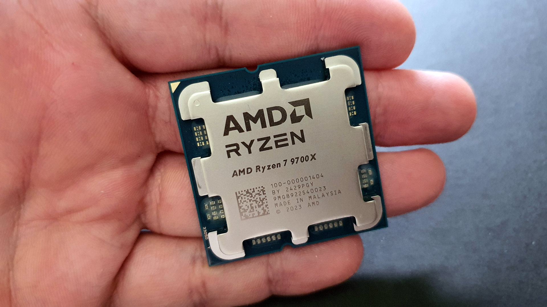 Ryzen 9600X/9700X : AMD confirme que le passage à un TDP de 105 watts n'annule pas la garantie