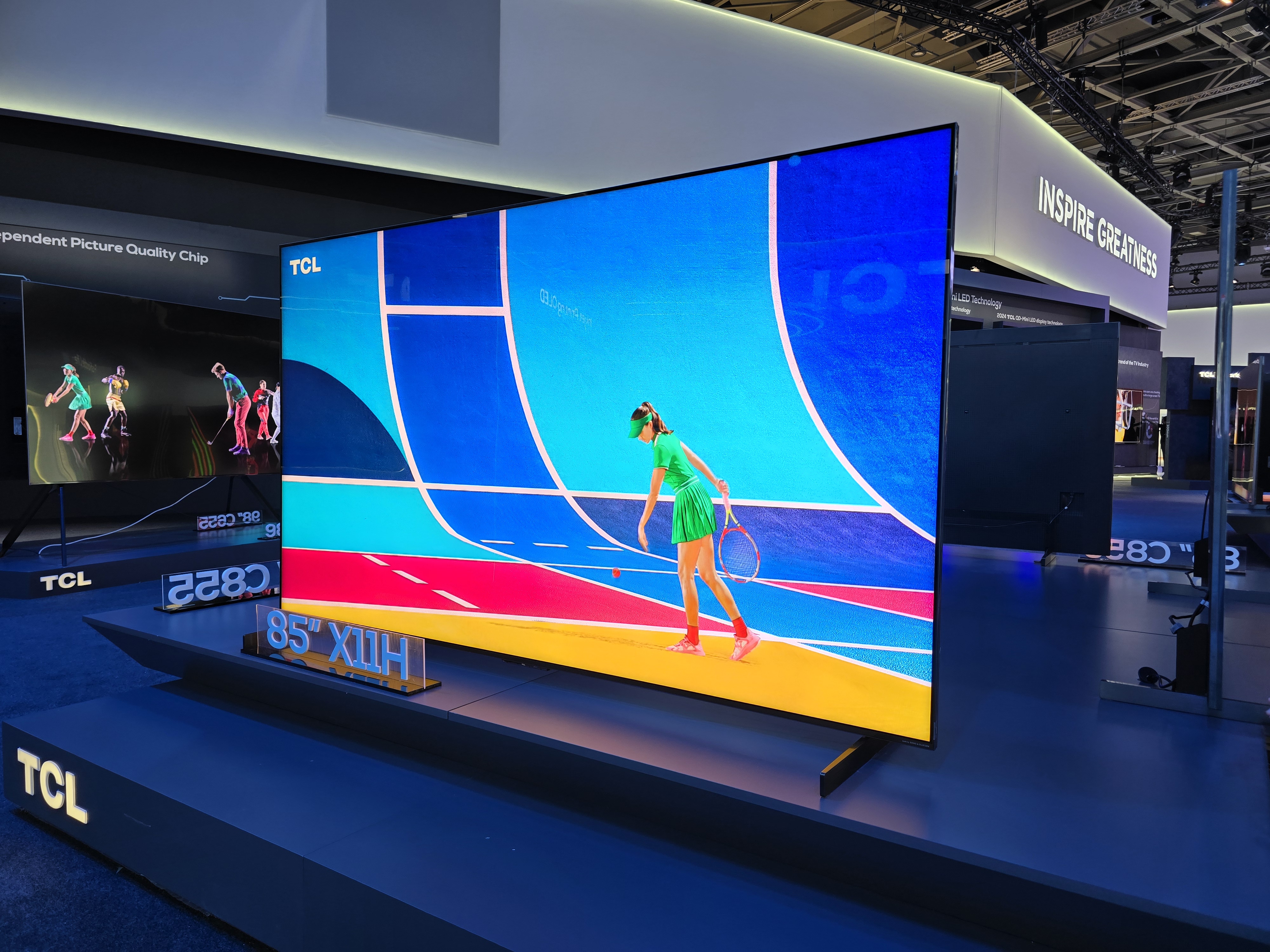 IFA 2024 : TCL X11H, ou X965, le doute plane sur son nom mais pas sur ses performances !