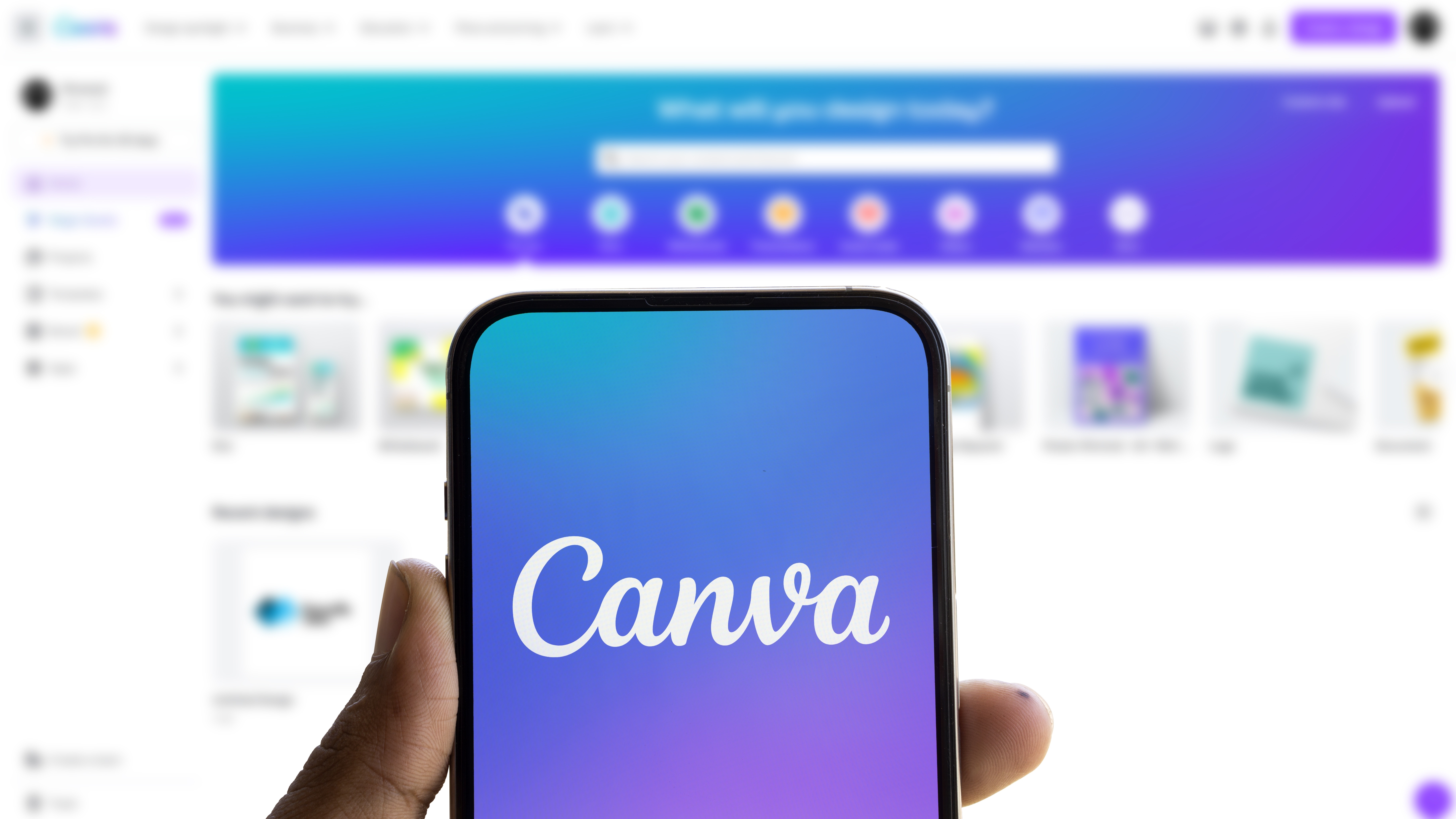 L'IA n'est pas gratuite et chez Canva, les professionnels en font les frais