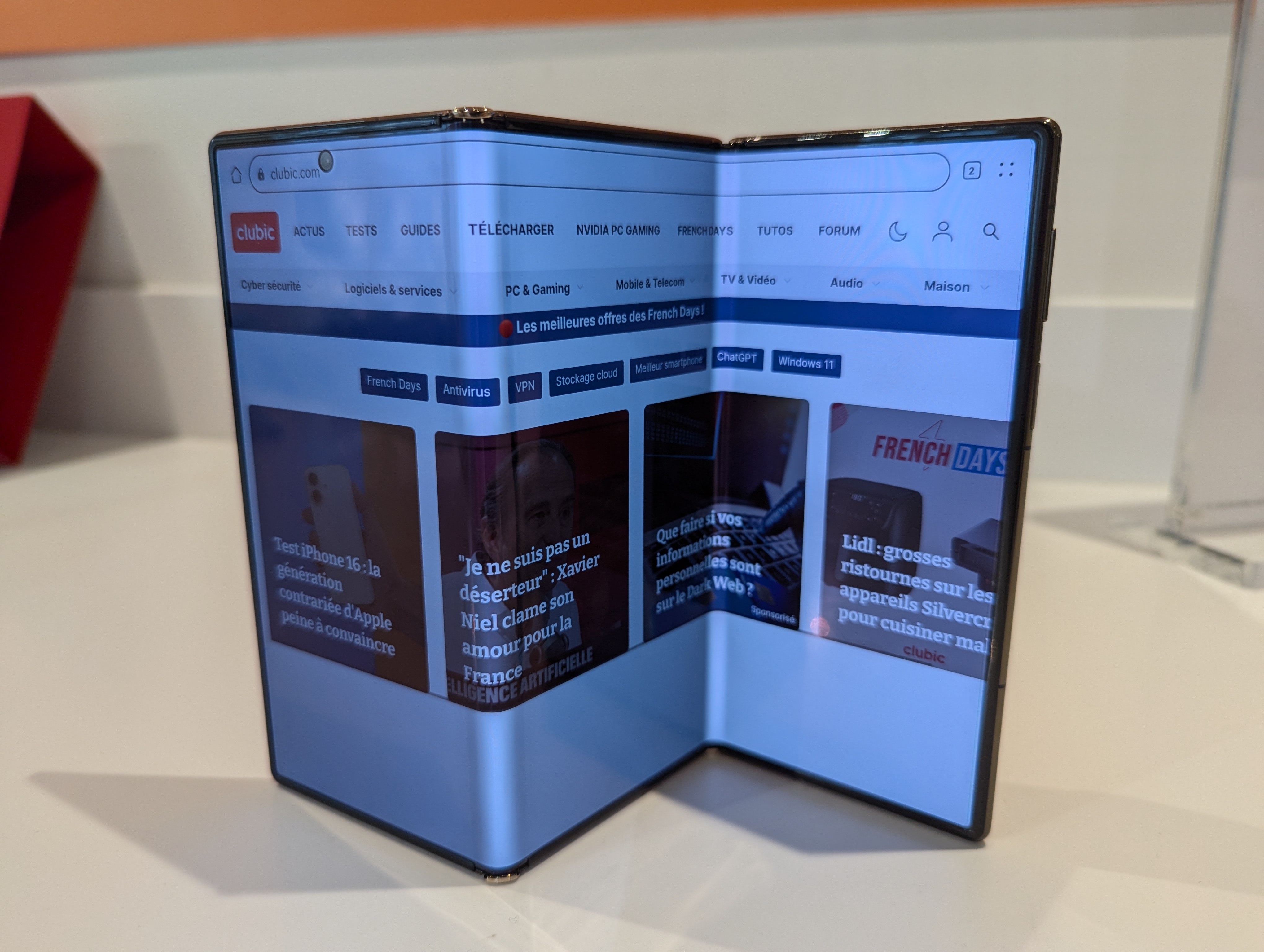 Xiaomi : et si le constructeur préparait à son tour... un smartphone pliable à trois écrans ?