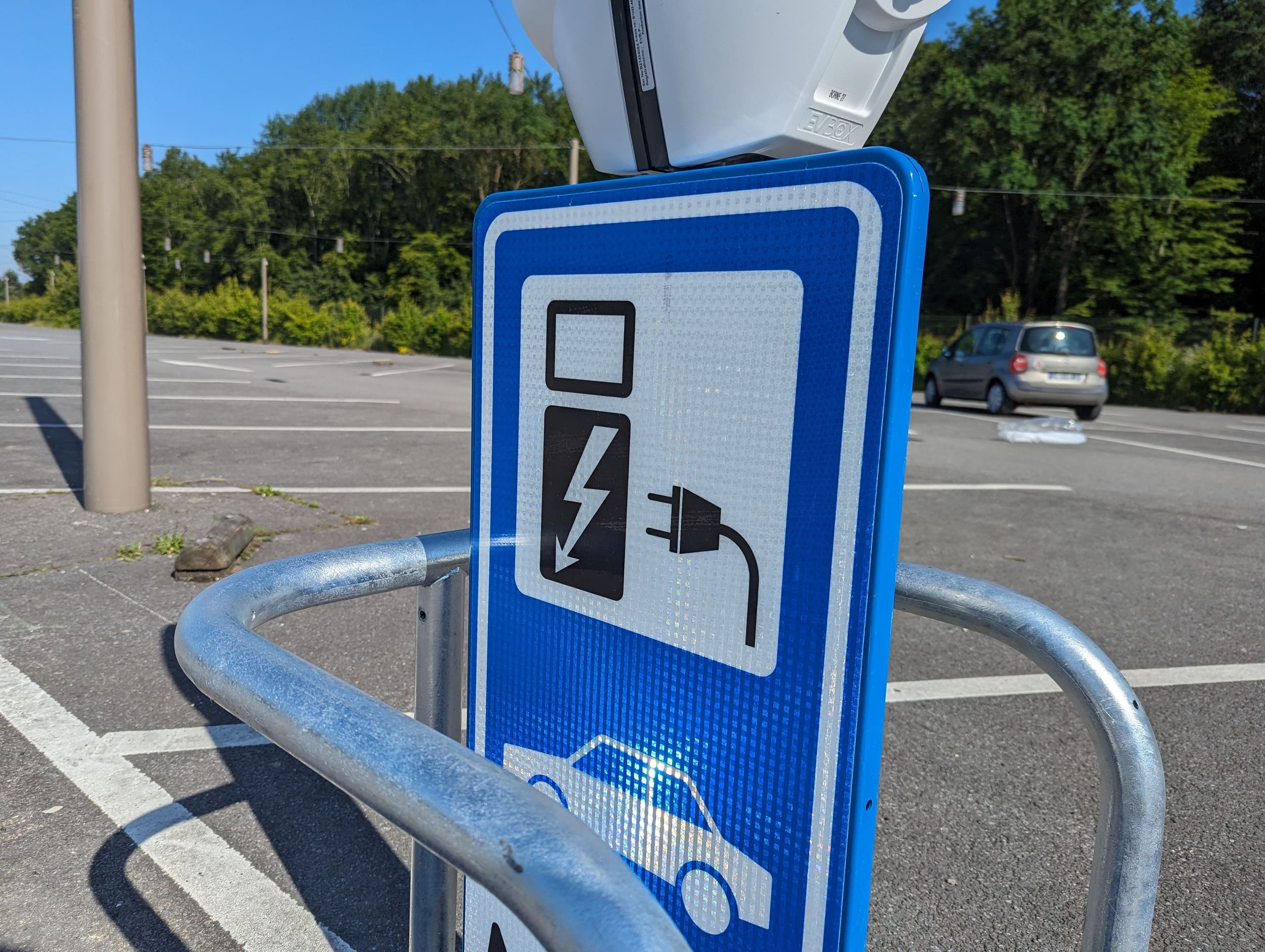 5 trucs essentiels à savoir sur les bornes électriques avant de prendre la route