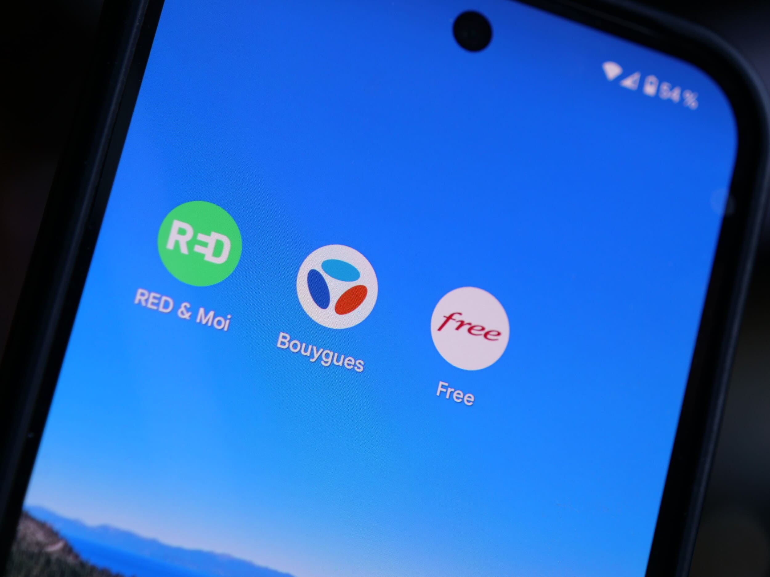 Free veut s'offrir RED by SFR, mais cet opérateur s'y oppose catégoriquement