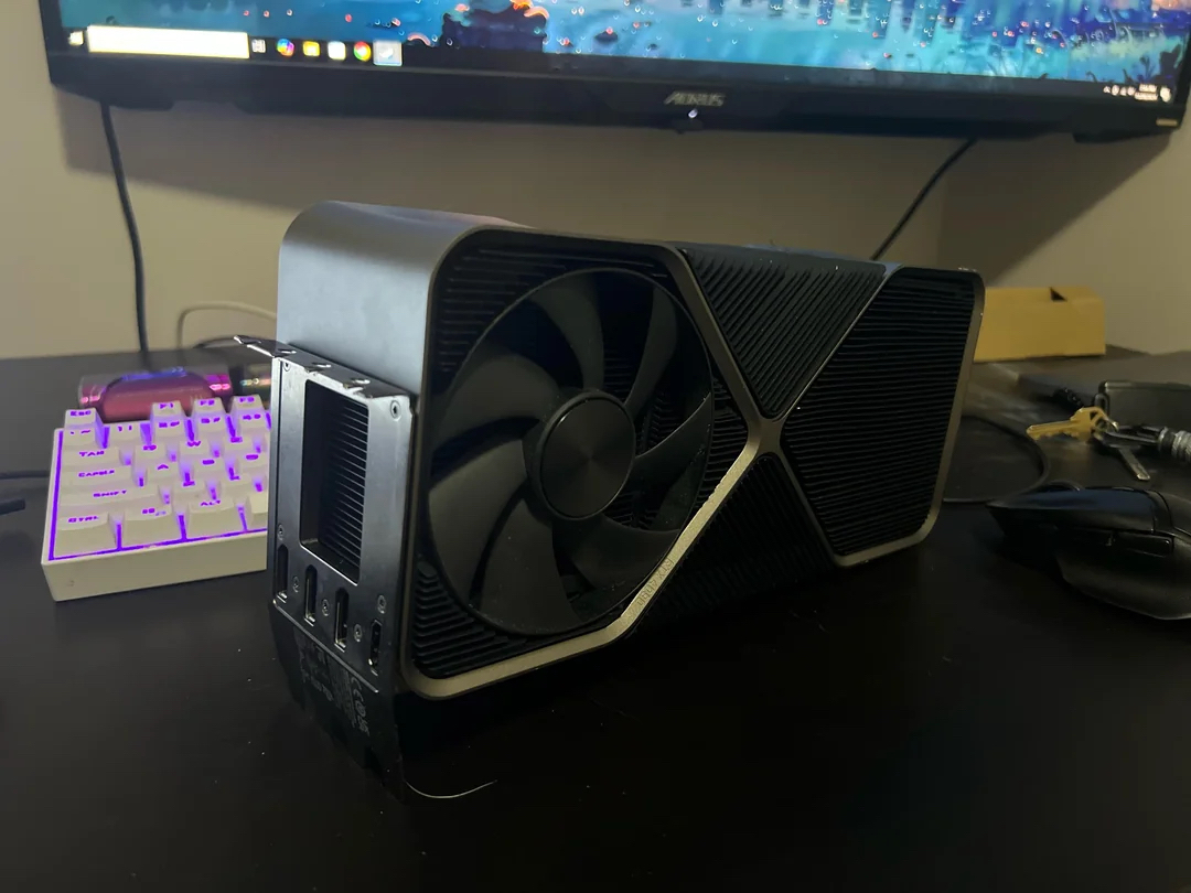 Un prototype de RTX 4090 Ti déniché dans une benne à ordures