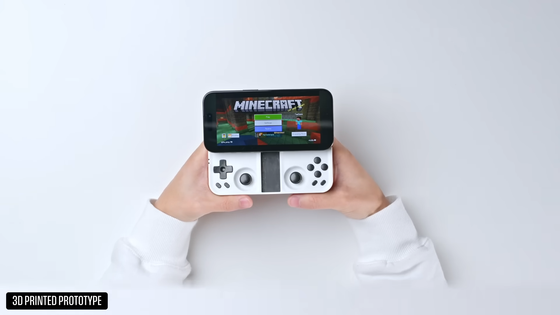 MCON dévoile sa manette pour smartphone tout droit inspirée du Xperia Play