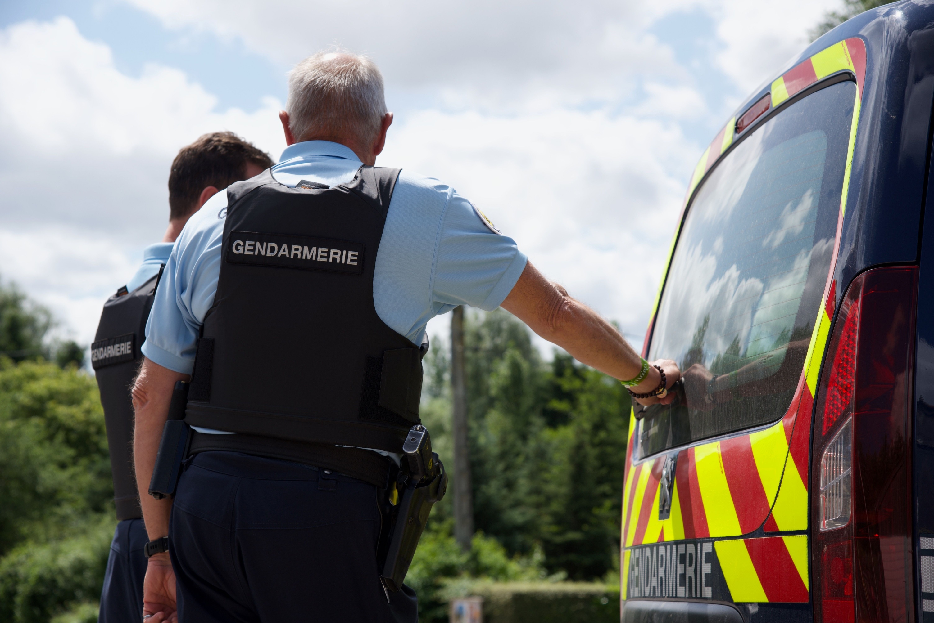 La gendarmerie, piégée par une IA, lance un plan d'envergure avec Samu et pompiers... mais c'était un canular !