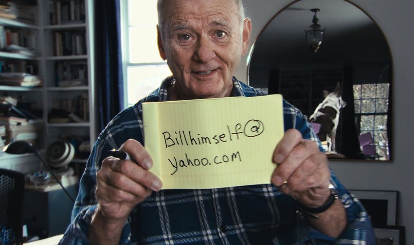 Bill Murray qui dévoile (vraiment) son mail au Super Bowl : l'étonnante pub de Yahoo! qui a dû lui coûter un bras !