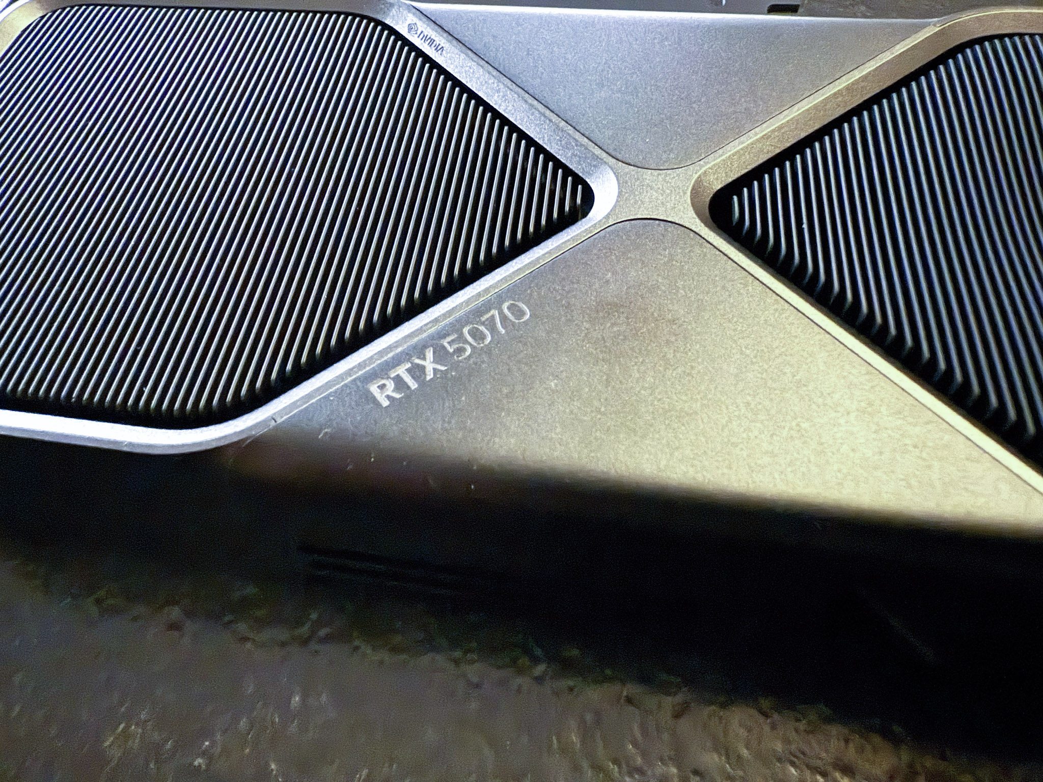 RTX 5070 : pas de Founders Edition au lancement, peut-être courant mars ?