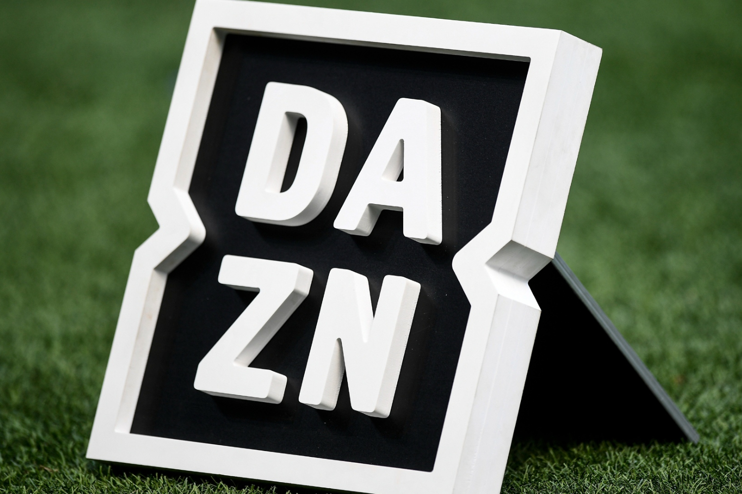 Streaming pirate : DAZN offert gratuitement chez McDo... Mais attention aux petites lignes