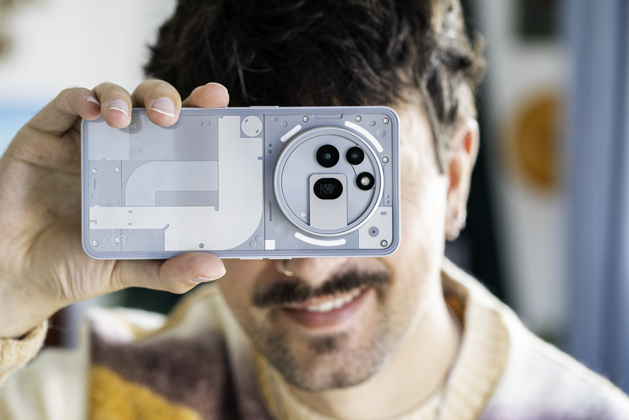 Test du Nothing Phone (3a) Pro : le zoom périscopique est-il suffisant pour détrôner son petit frère ?
