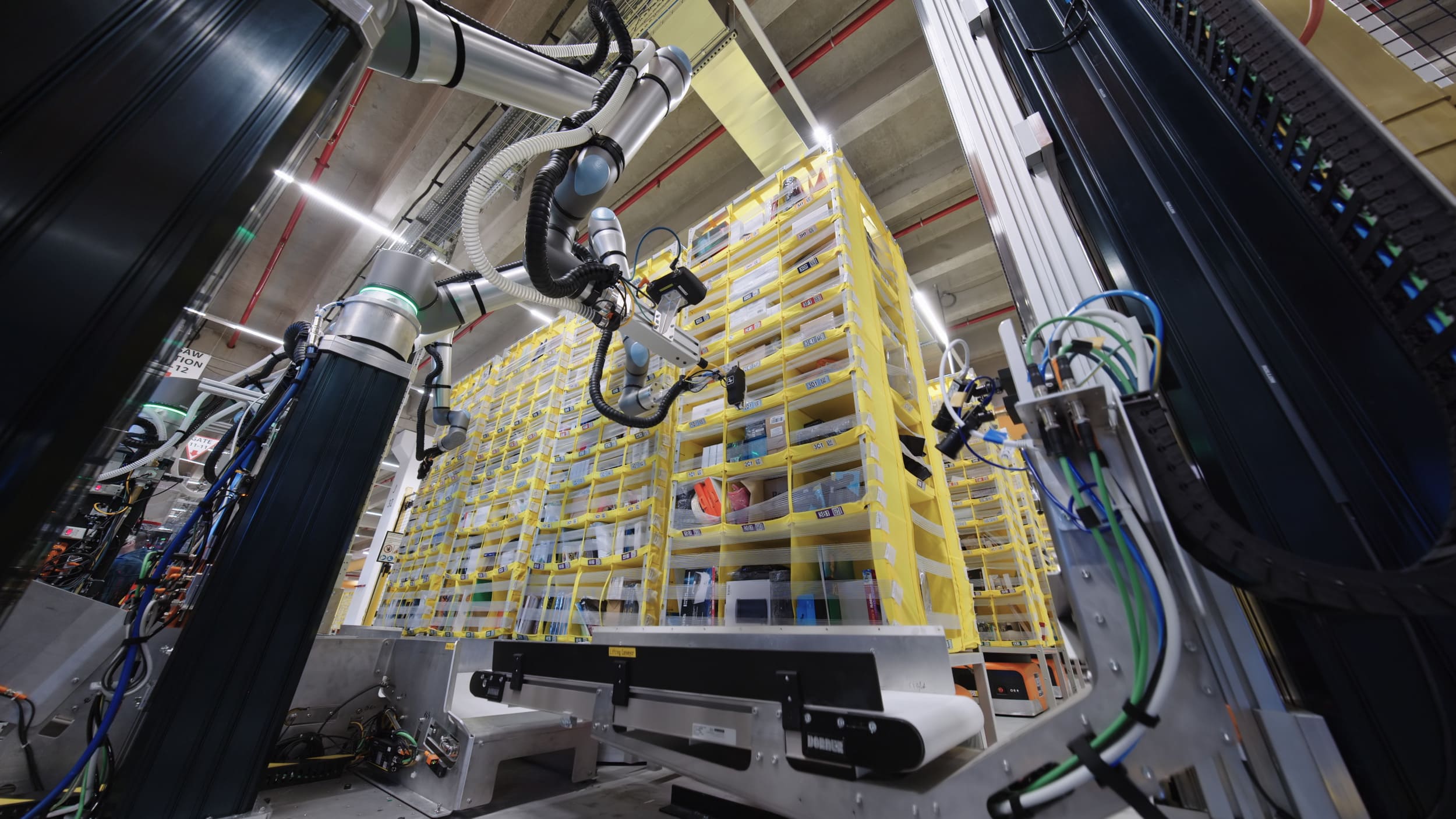 Le nouveau robot d'Amazon va transformer à jamais le travail en entrepôt