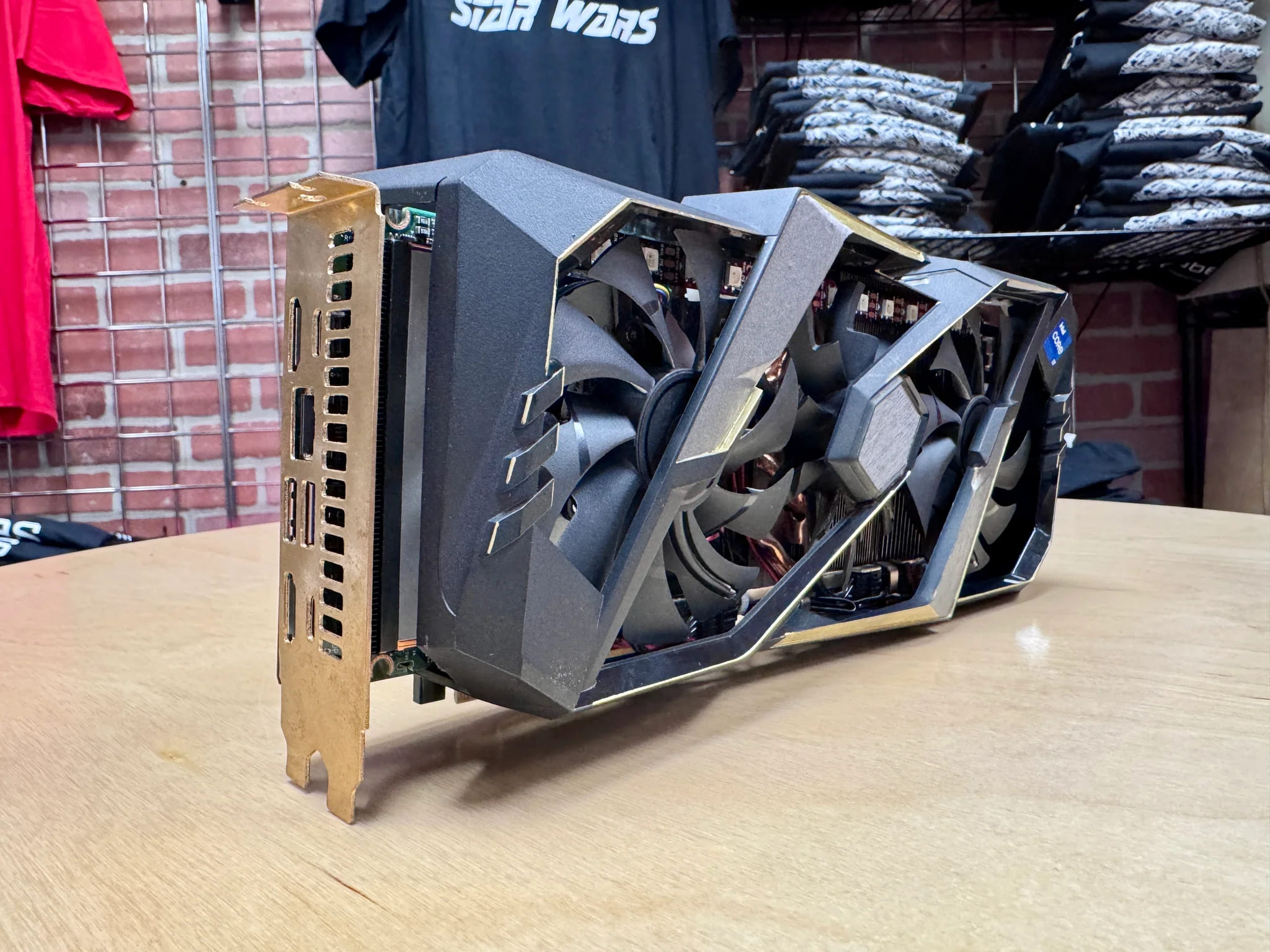 Un PC complet dans une carte graphique ? Ils l'ont fait et ça marche incroyablement bien