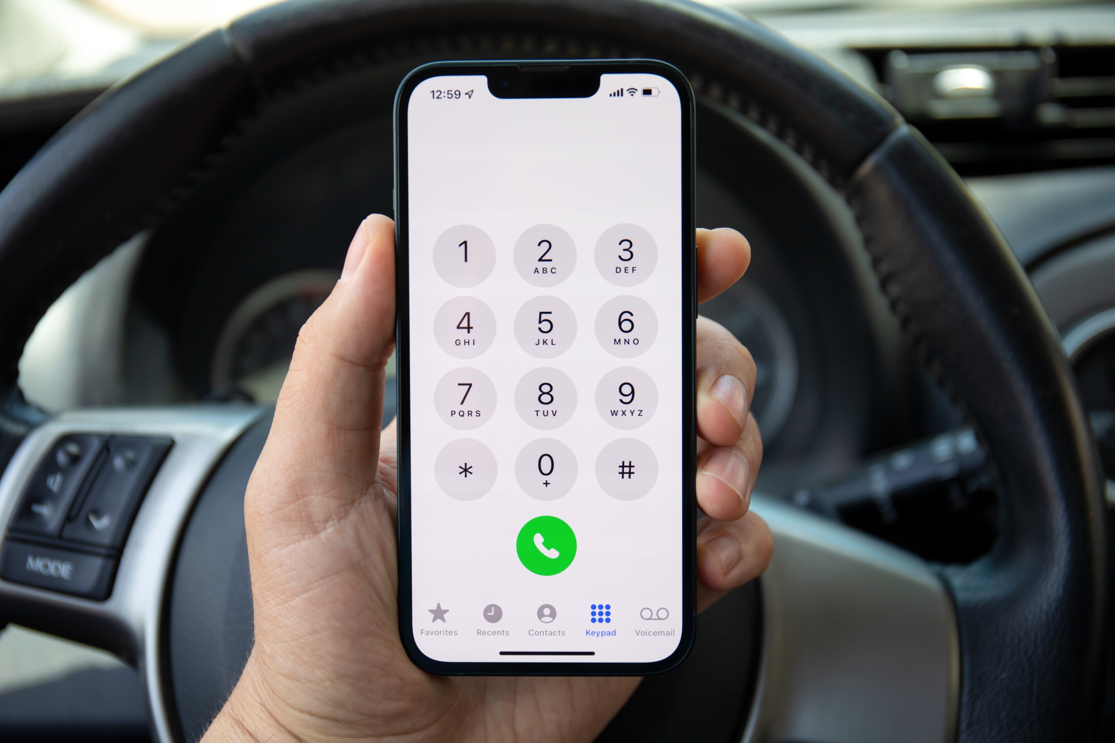 iOS 26 change la donne pour les appels et messages, mais seulement en Europe