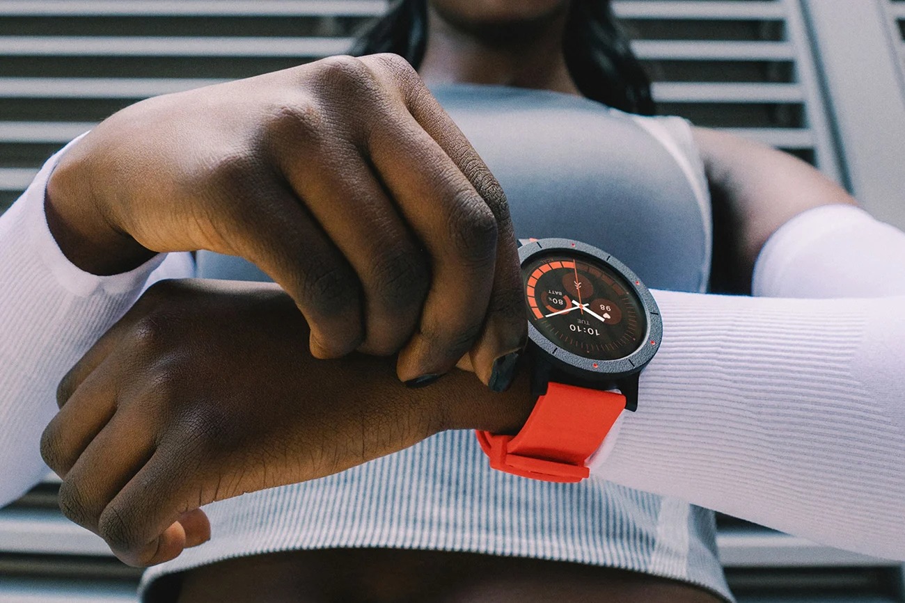 Nothing lance une montre connectée qui intègre ChatGPT, et elle coûte moins de 100¬