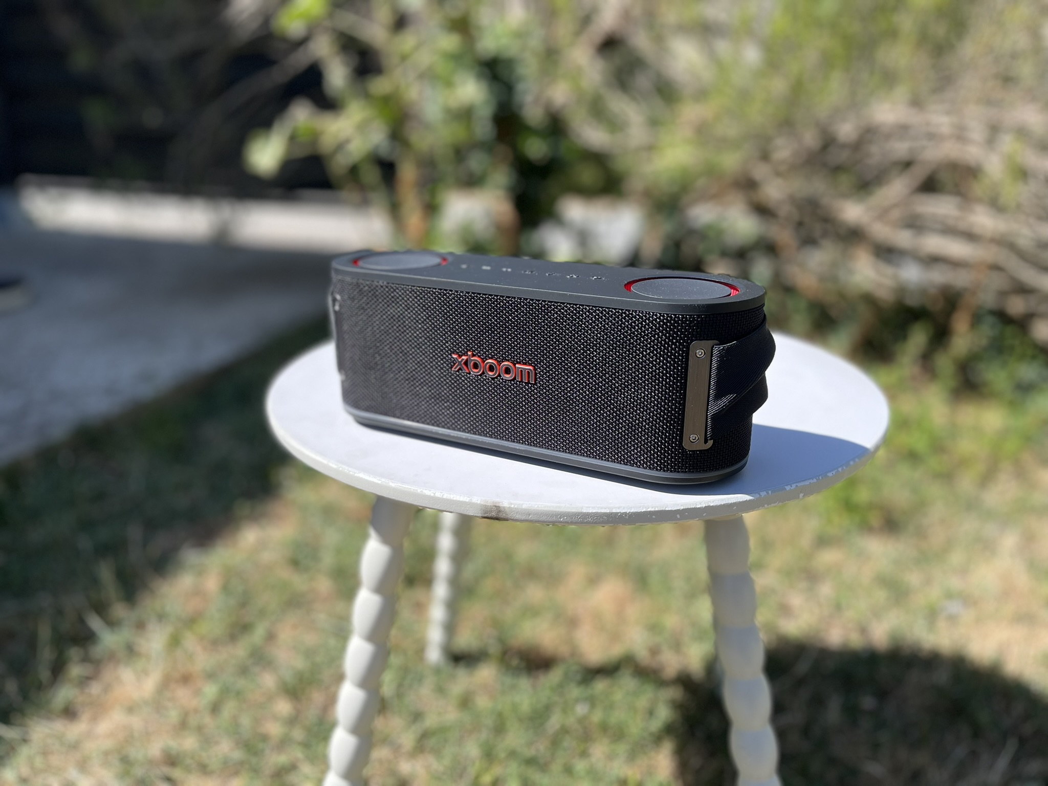 Test LG xboom Bounce : le party speaker qui commence et finit la soirée