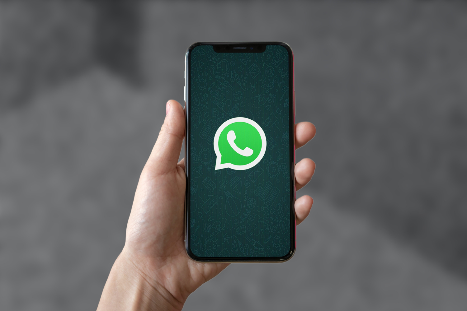 À coup d'IA, WhatsApp va bientôt pouvoir peaufiner vos messages