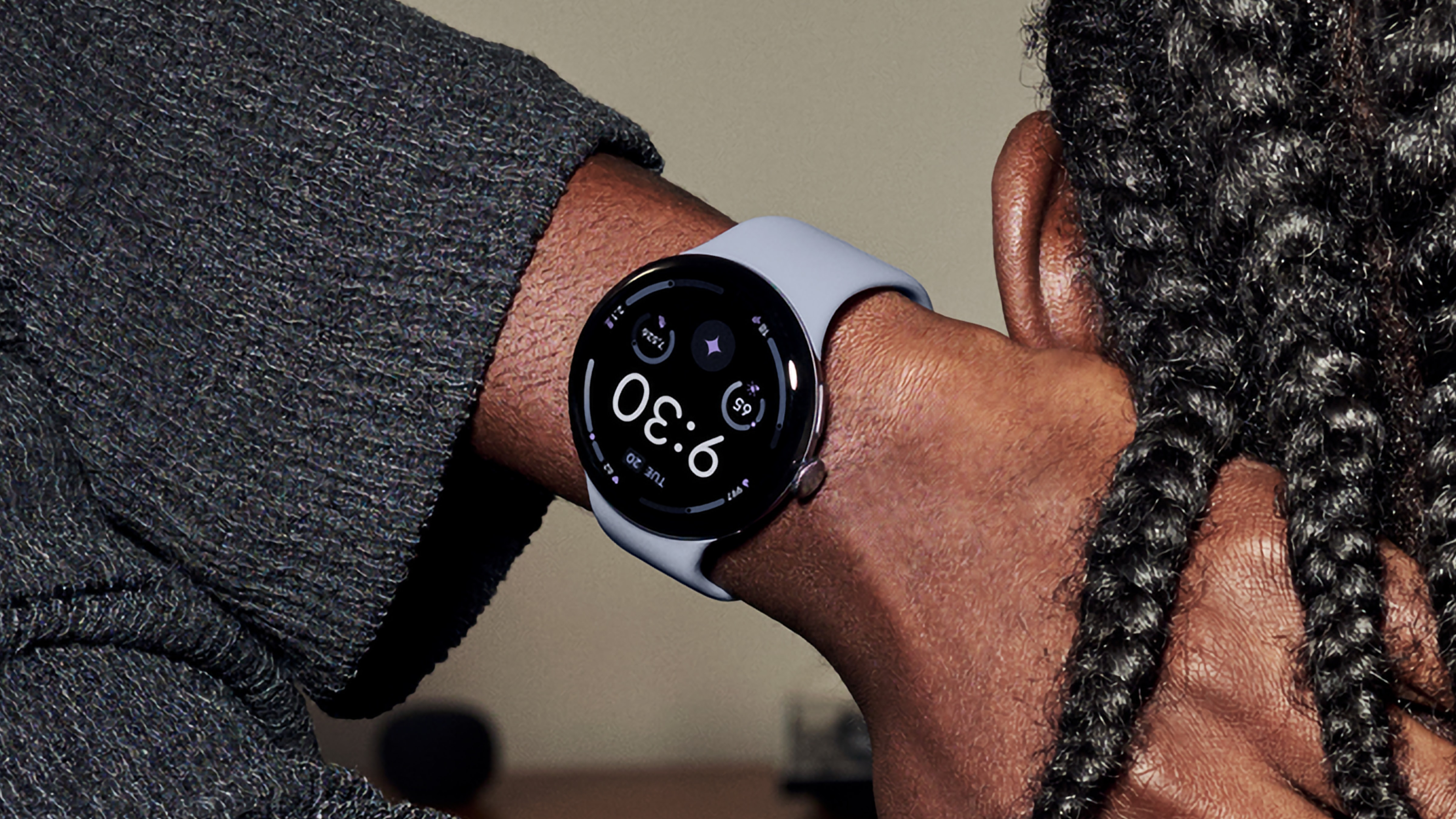 Pixel Watch 4 : un écran élargi et plus d'autonomie pour la nouvelle montre de Google