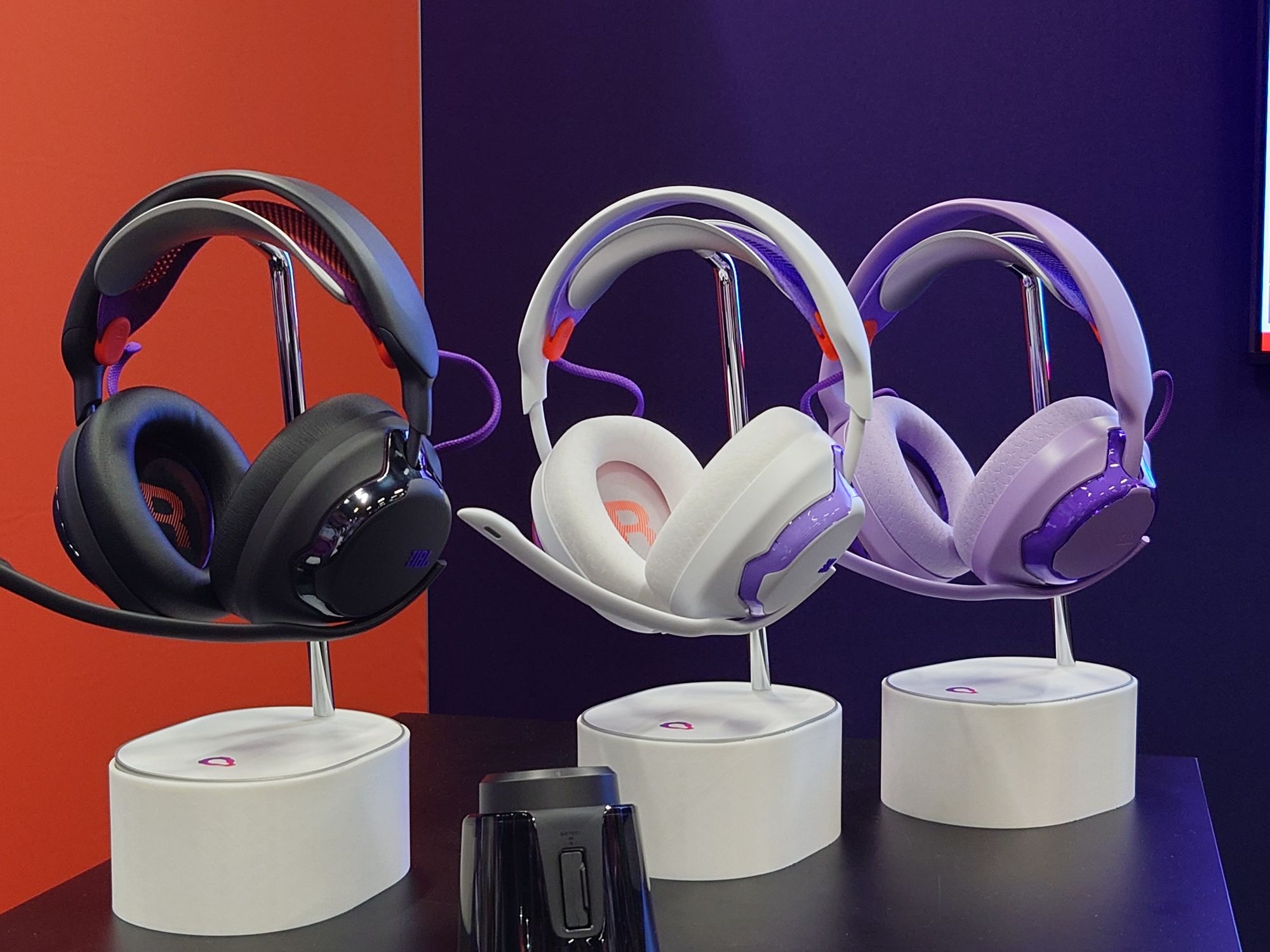 JBL étoffe sa gamme de gaming Quantum, avec trois nouveaux casques très modernes