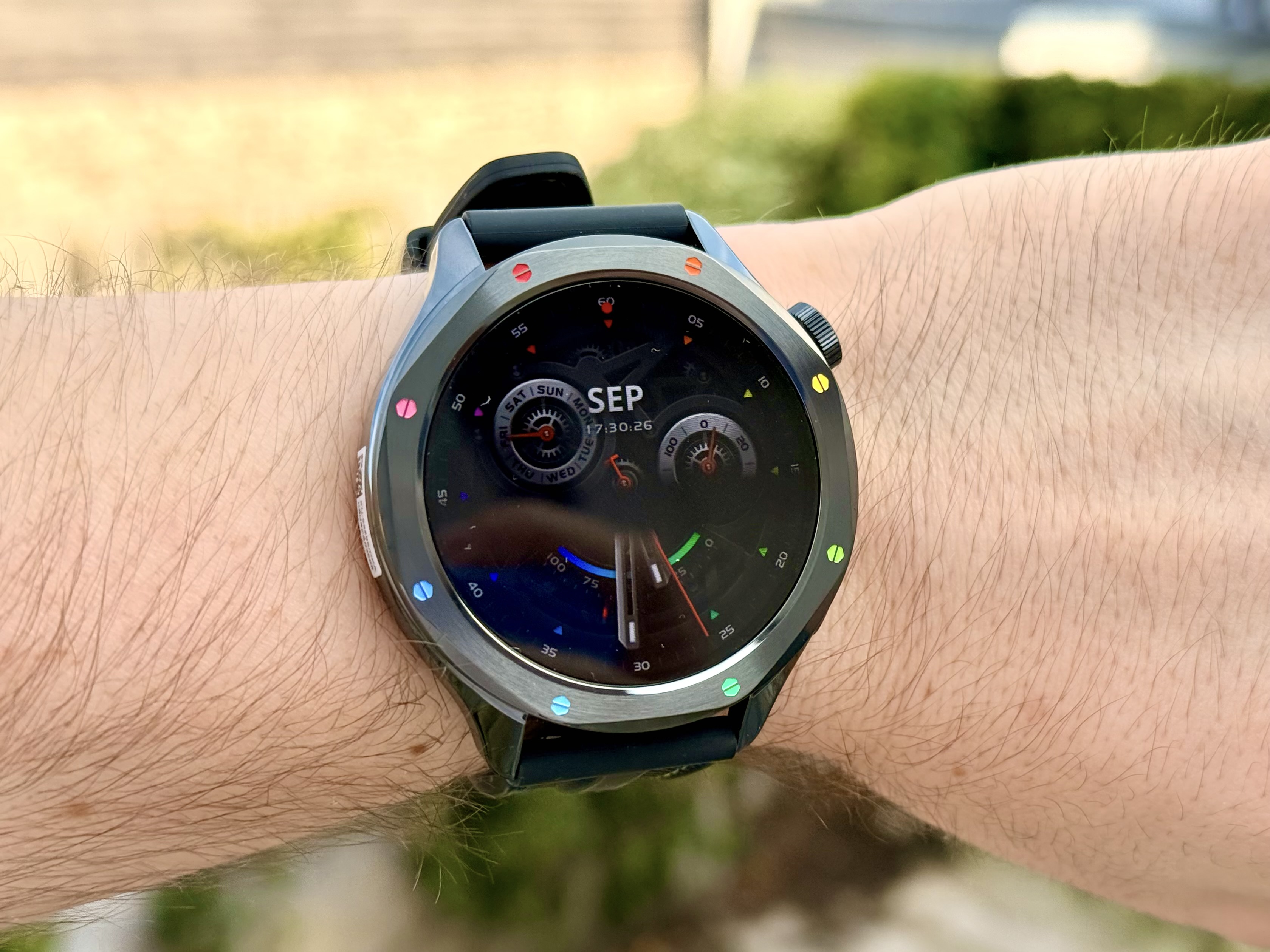 Test Xiaomi Watch S4 : une montre pas vraiment connectée, mais qui se concentre sur l'essentiel