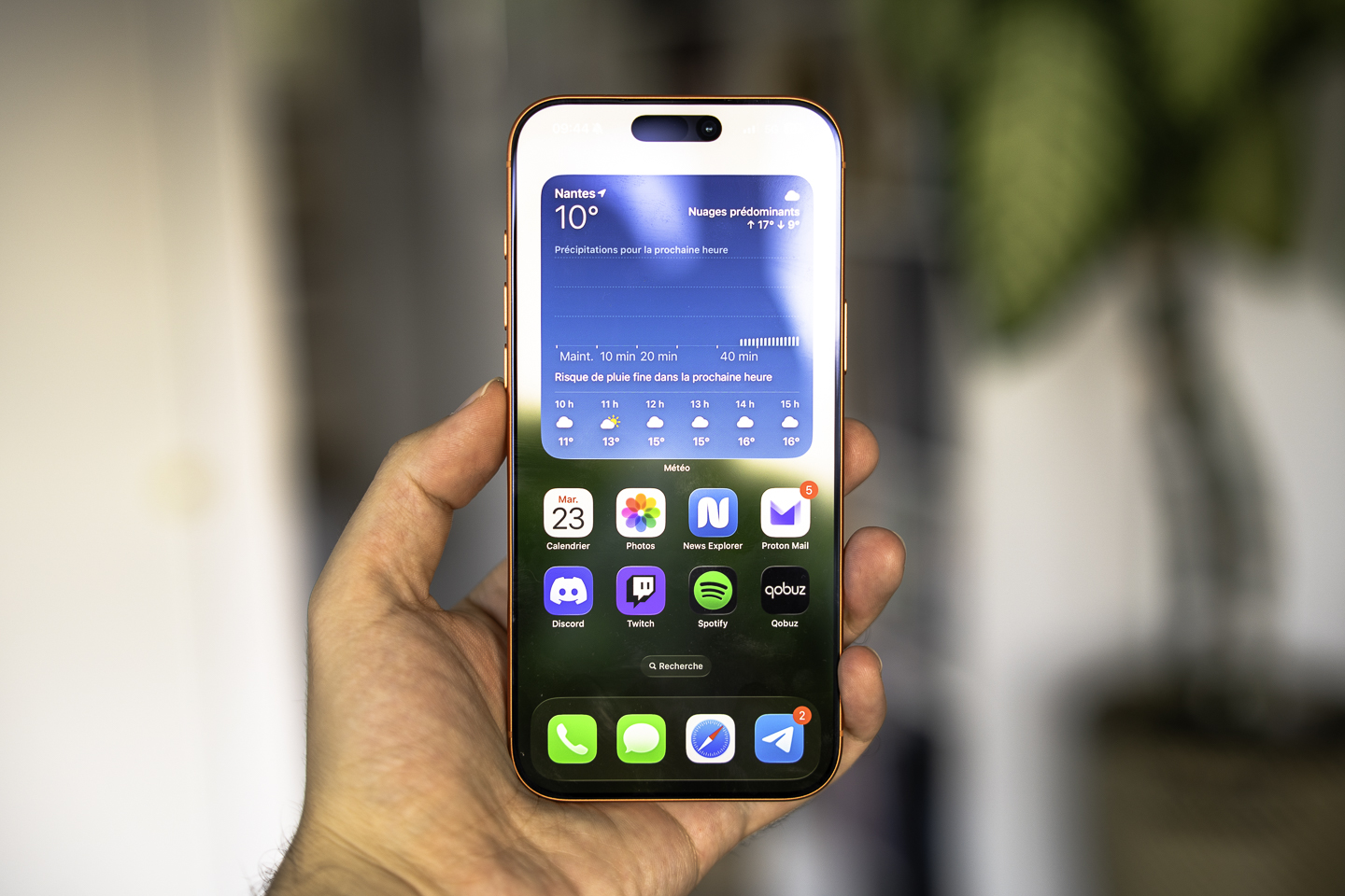 Apple plancherait sur un iPhone spatial avec écran holographique