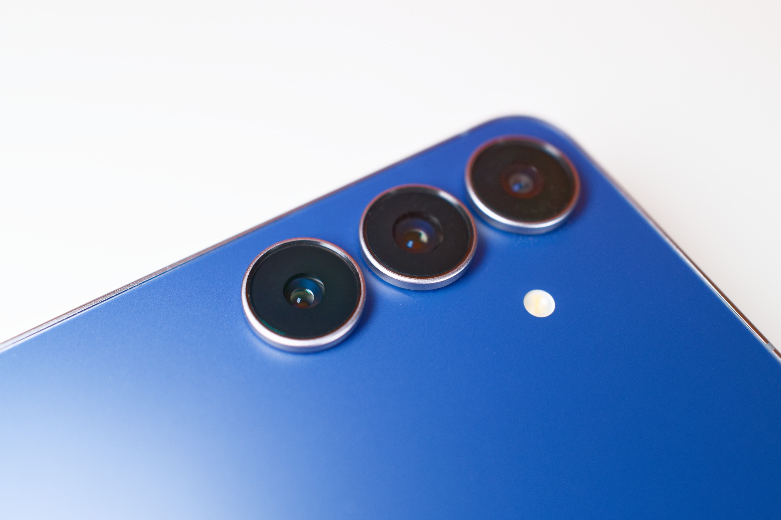 Sur les Galaxy S27, Samsung pourrait redonner sa chance à cette technologie que tous ses concurrents ont abandonné