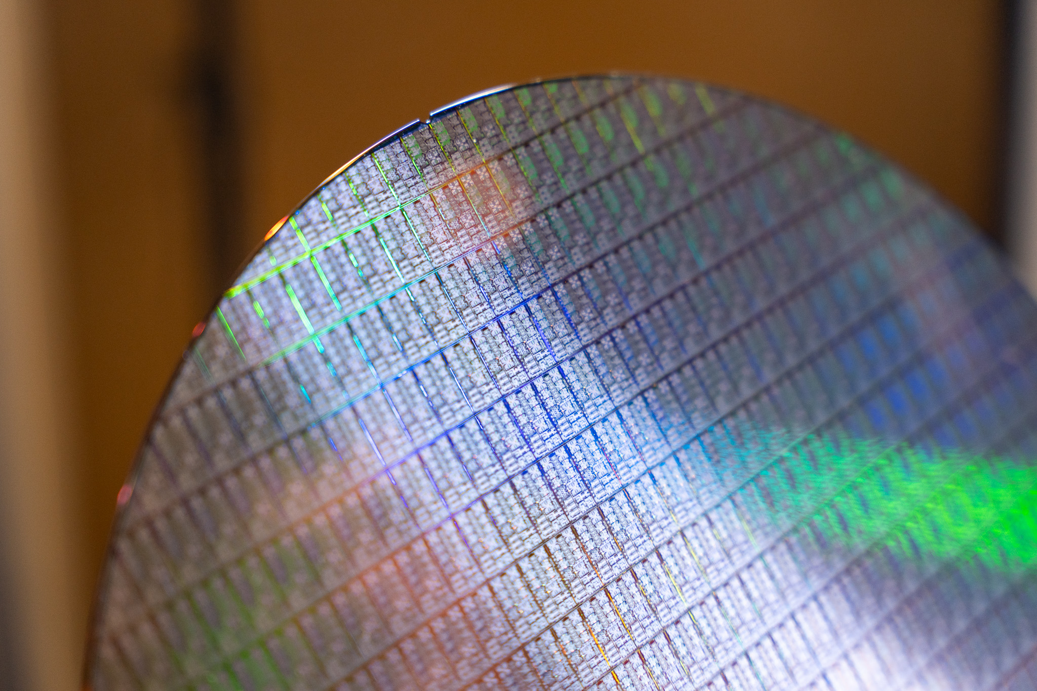 Face à TSMC, Intel n'a pas dit son dernier mot : la future gravure 14A serait un game changer