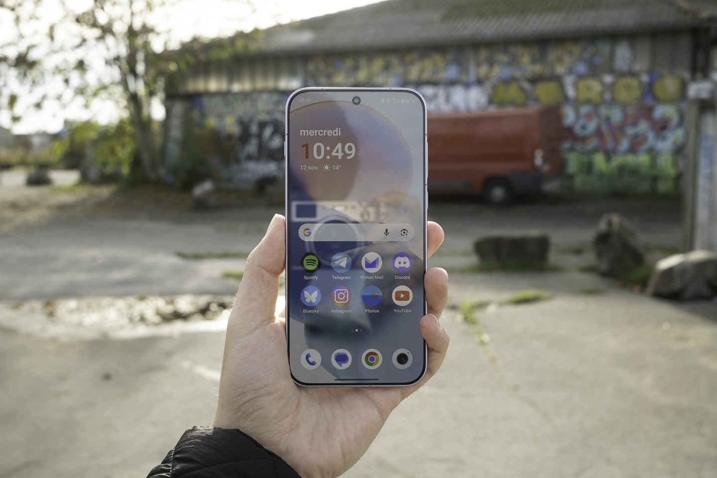 OnePlus 16 : enfin un capteur 200 MP et une dalle digne d'un écran PC gaming ?