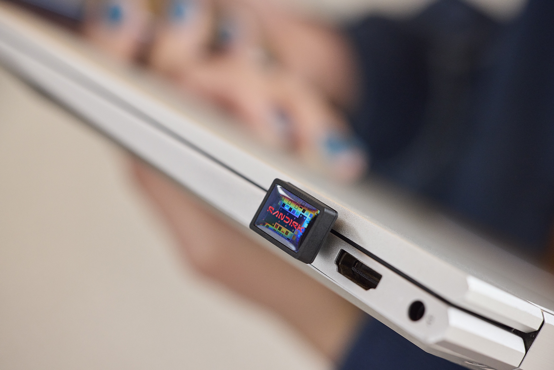 Sandisk revendique la plus petite clé USB-C 1 To au monde