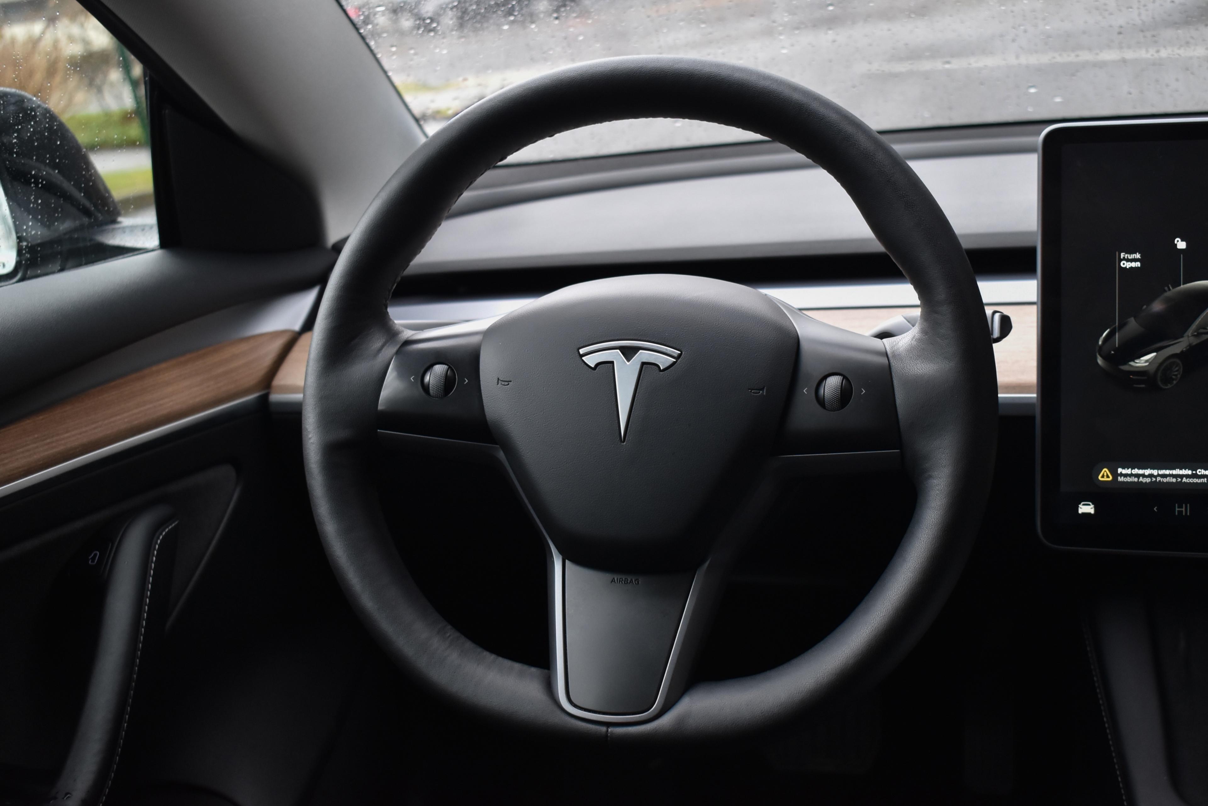 C'est imminent ! Tesla vous invite à tester la conduite "entièrement autonome" en France