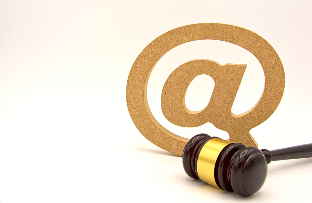 Clause de confidentialité par e-mail: valeur juridique ou simple formule