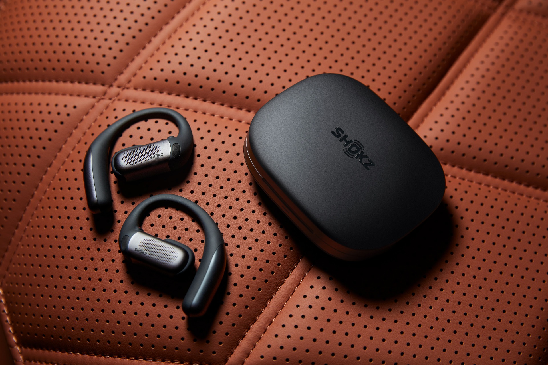 Shokz OpenFit Pro : l'open-ear passe à la réduction de bruit (et à l'Atmos)