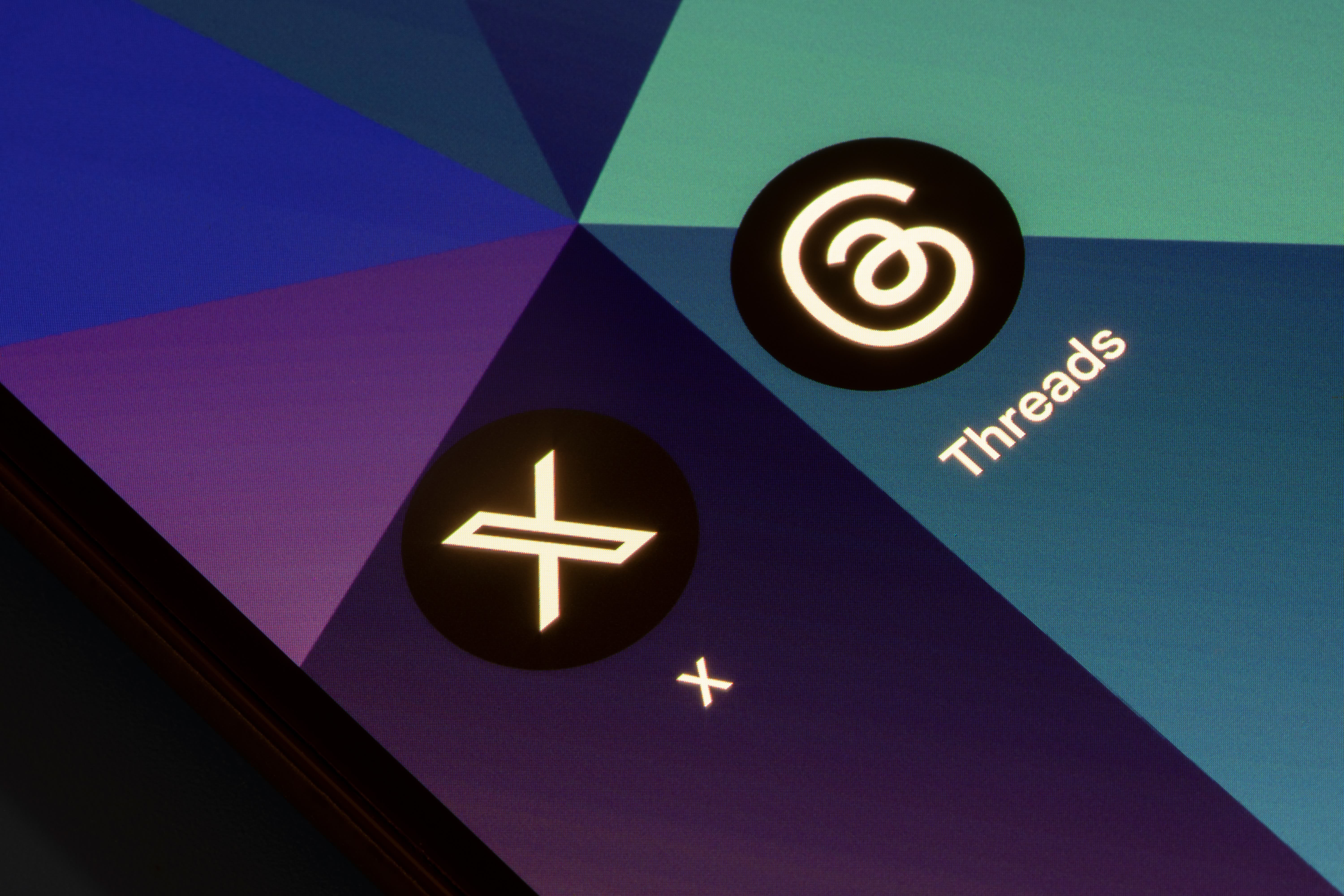 Threads s'impose face à X : les chiffres qui font mal à Elon Musk