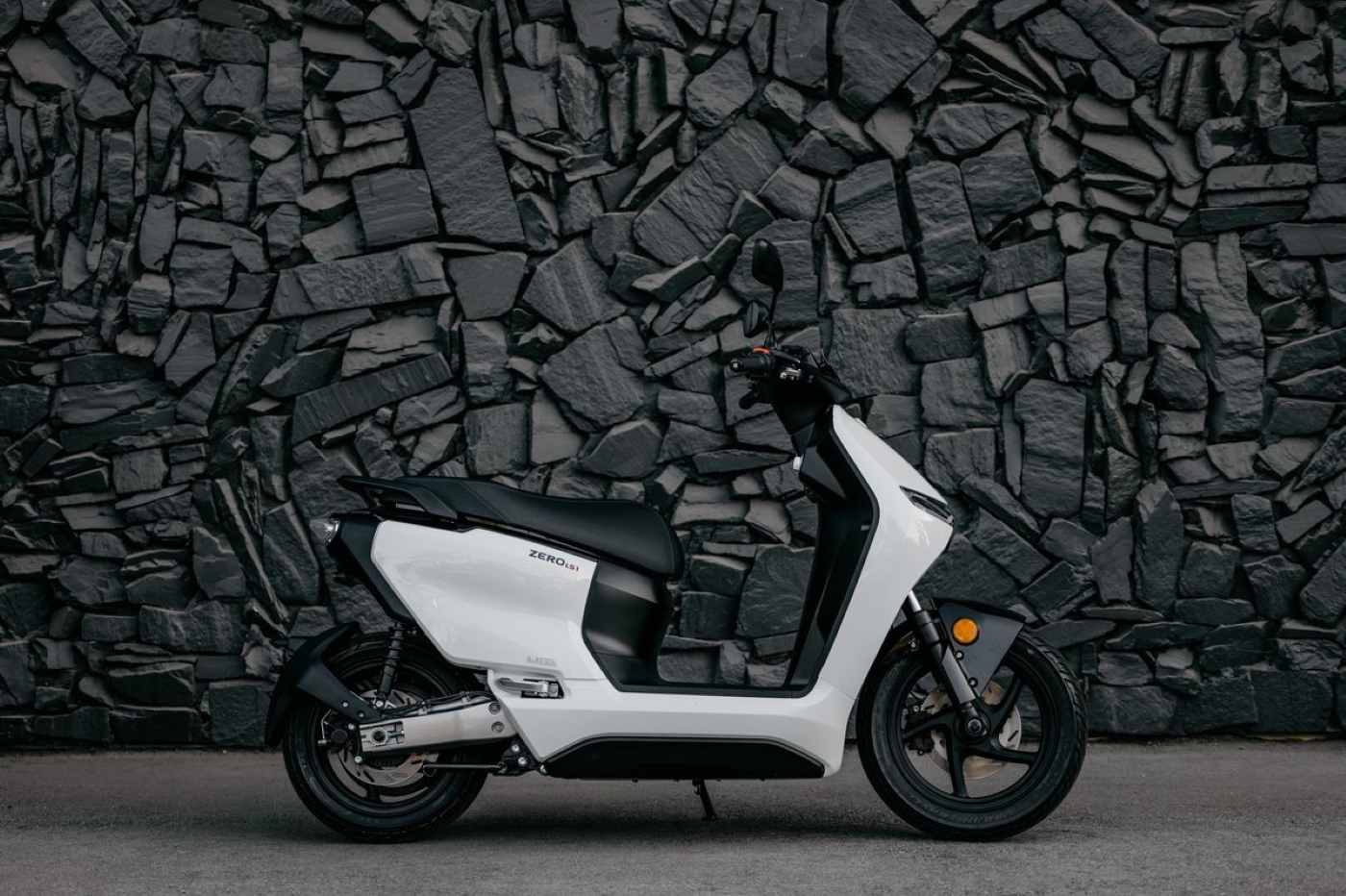 LS1 : c'est quoi ce premier scooter électrique signé Zero Motorcycles (maintenant disponible en France) 