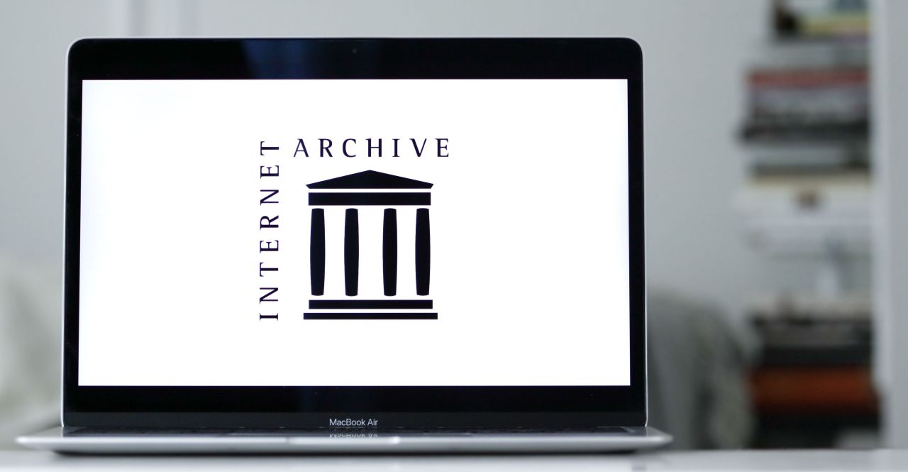 Internet Archive se meurt : l'erreur fatale causée par la panique de l'IA